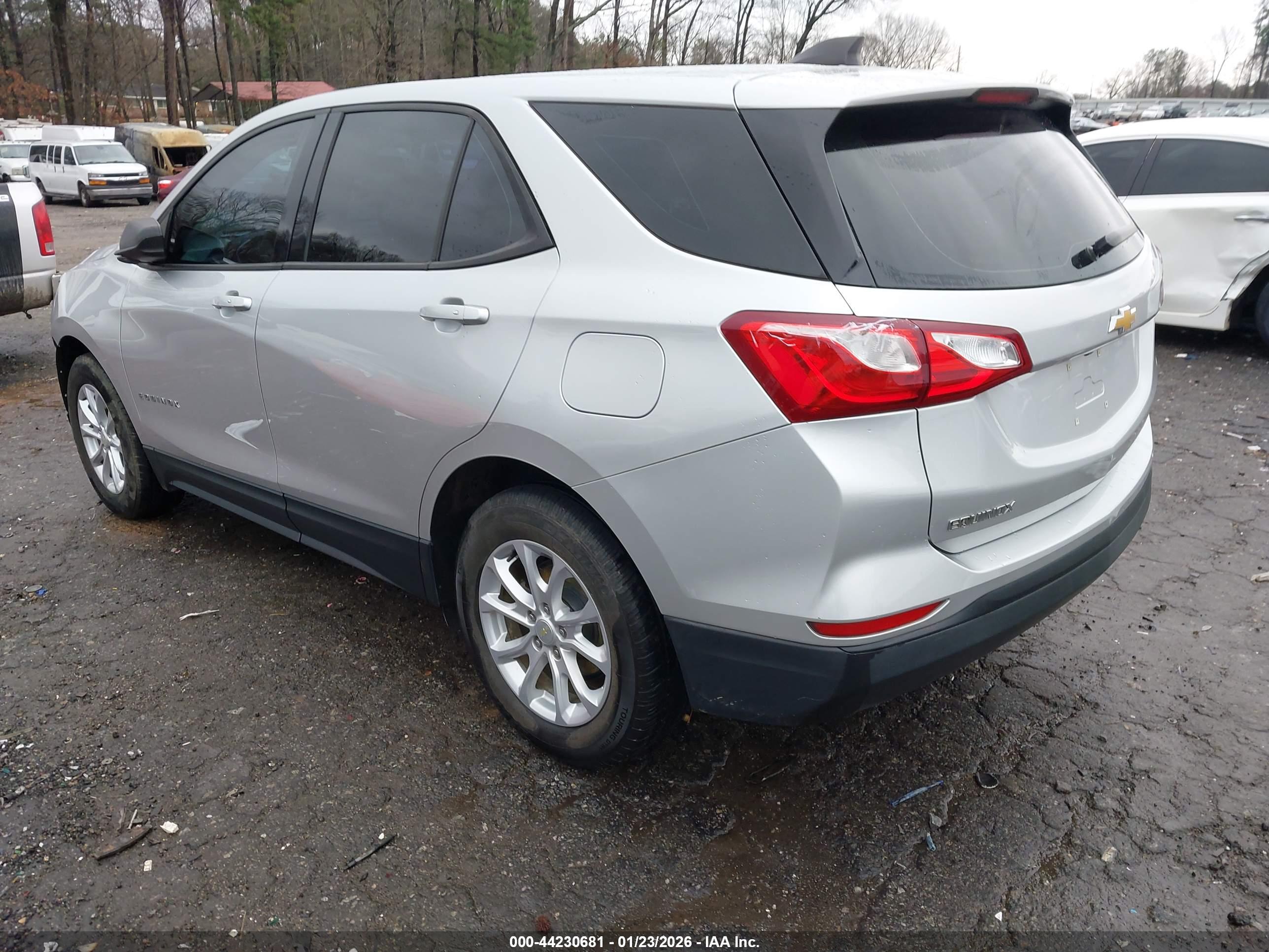 CHEVROLET EQUINOX image 3