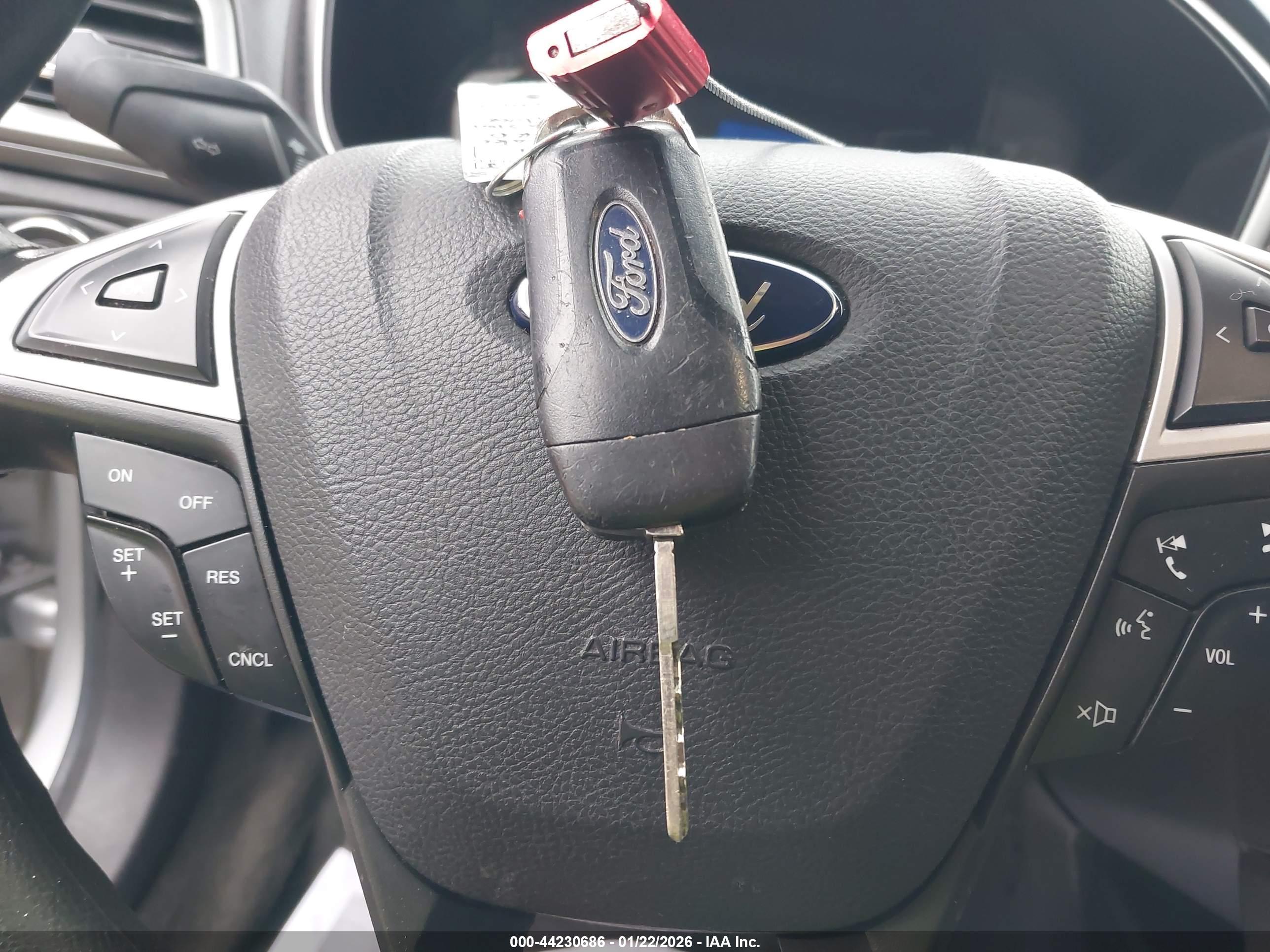 FORD FUSION image 11