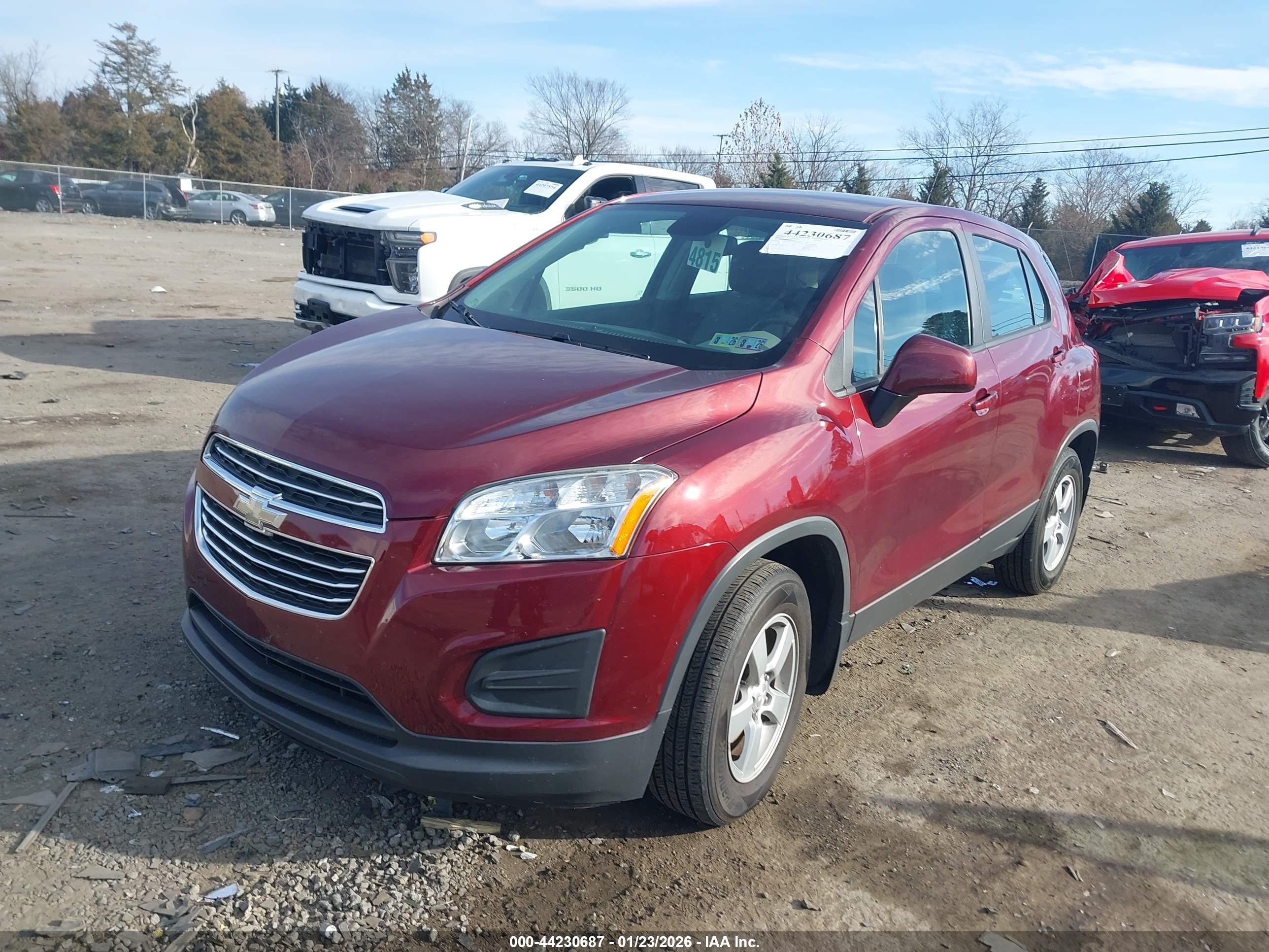 CHEVROLET TRAX image 2