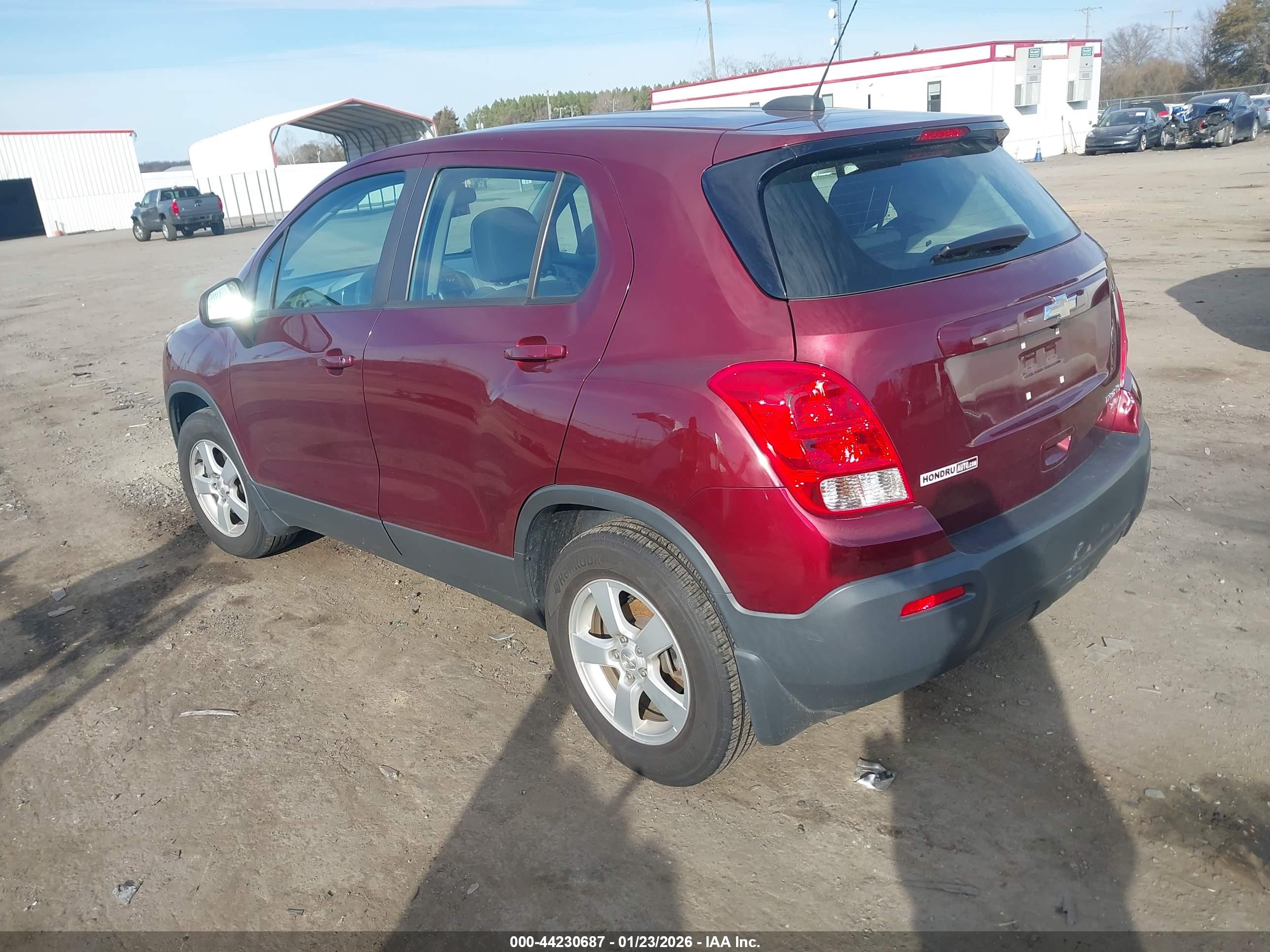CHEVROLET TRAX image 3