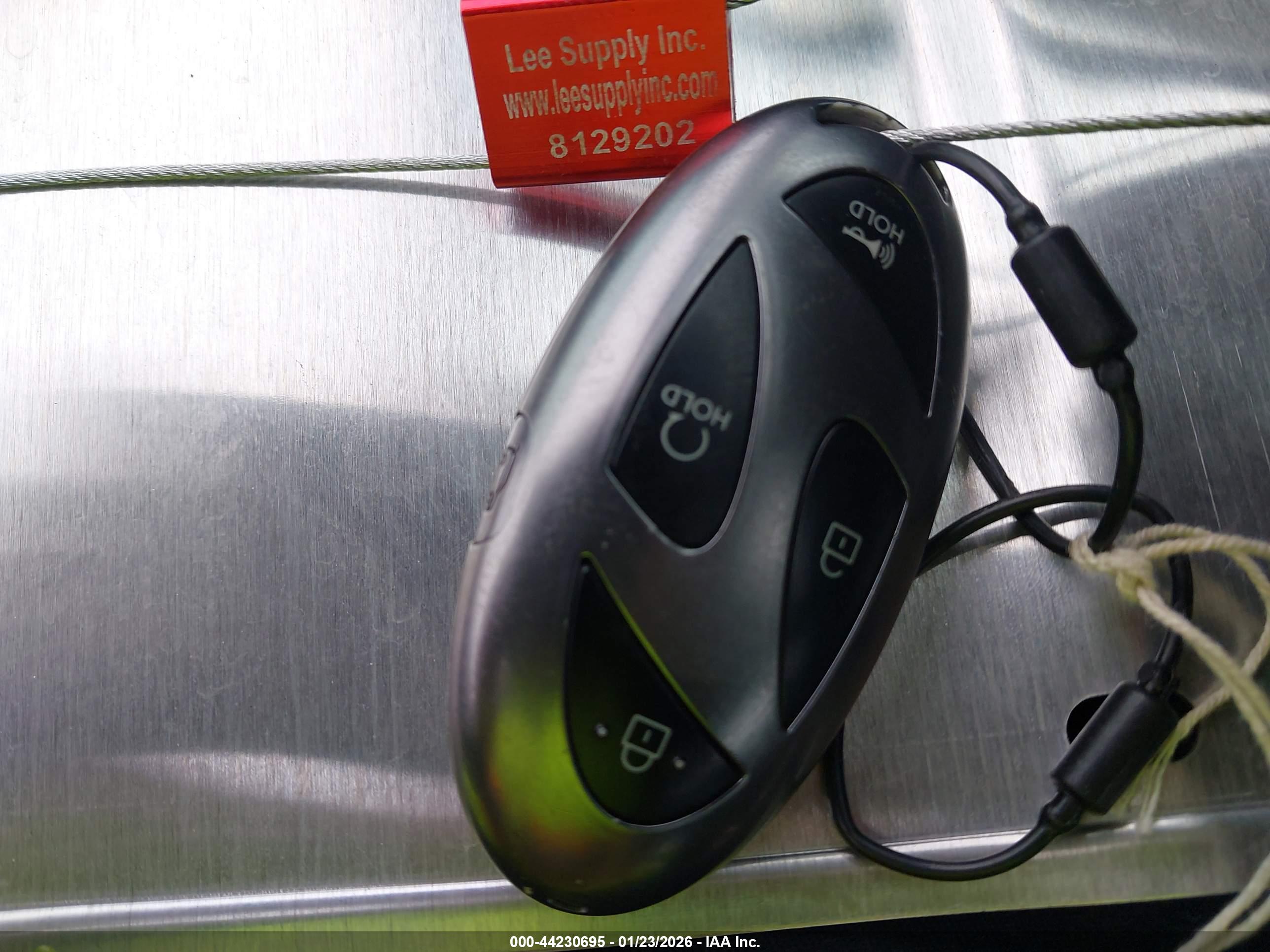 HYUNDAI TUCSON image 11