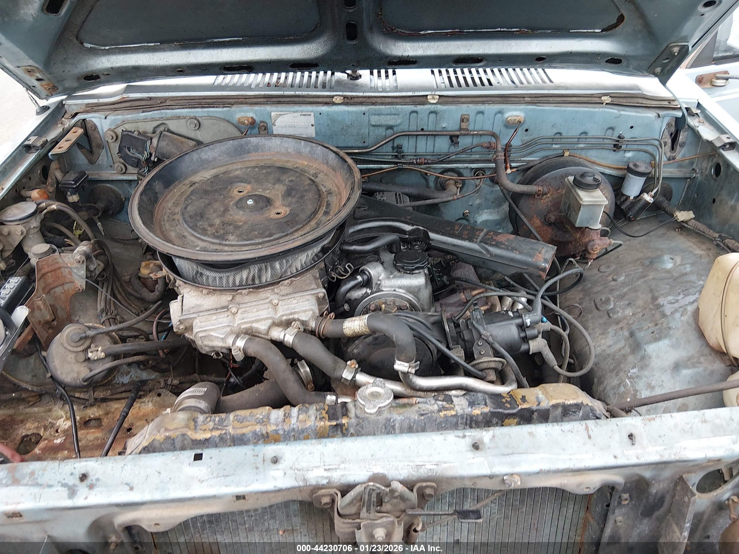 MAZDA B2000 image 10