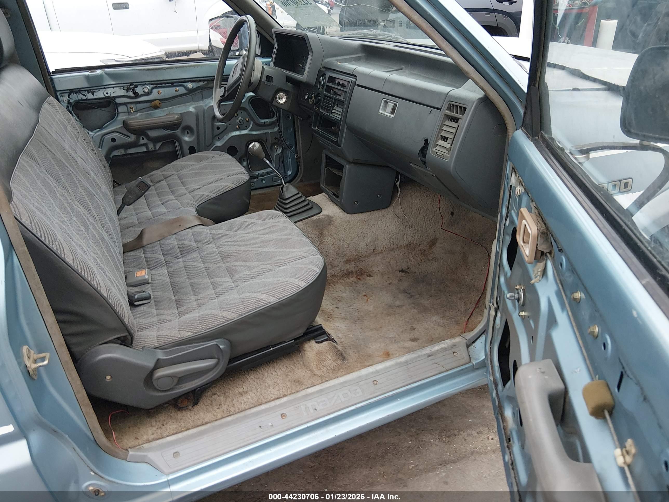 MAZDA B2000 image 5