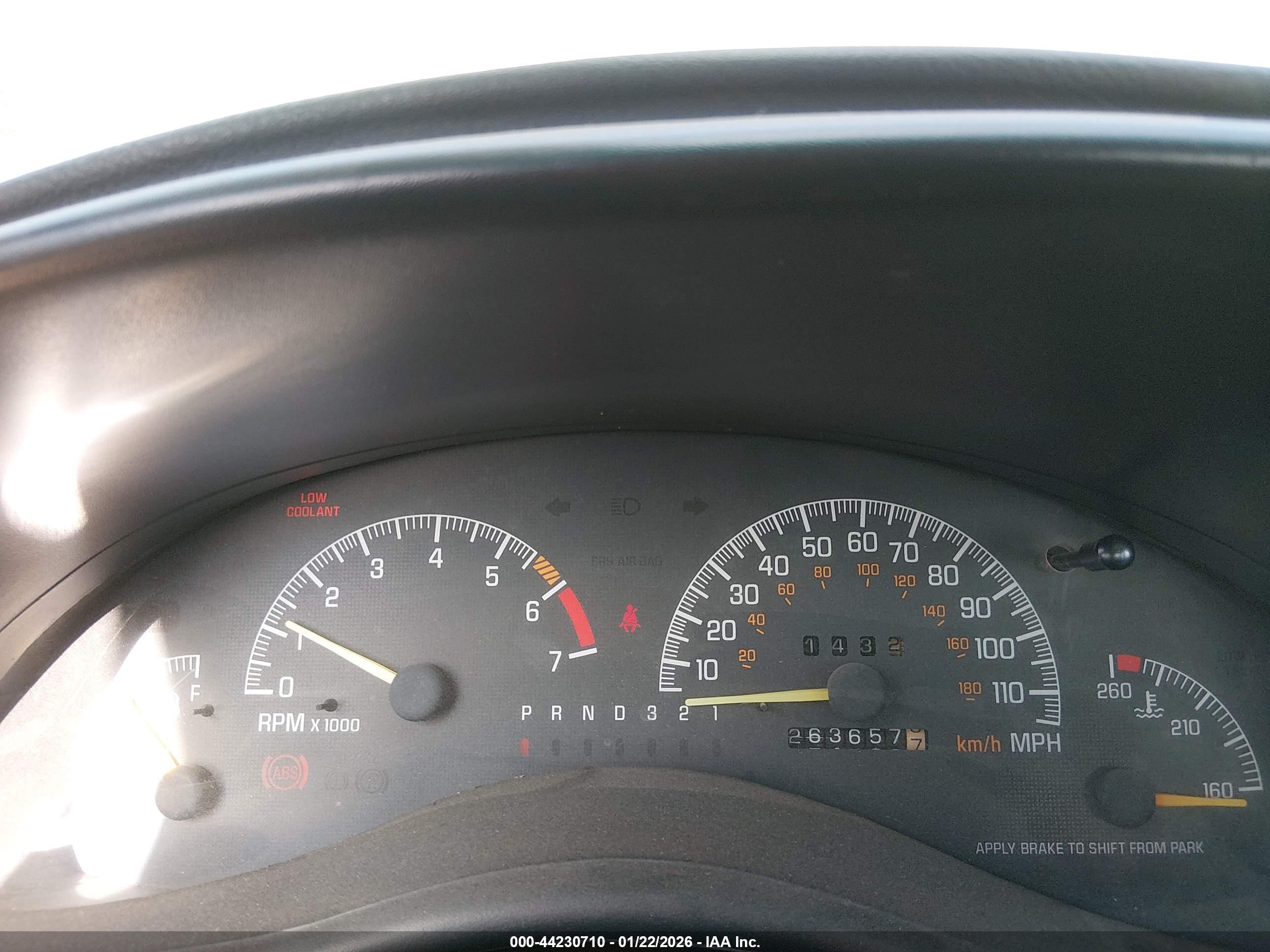 PONTIAC GRAND image 7