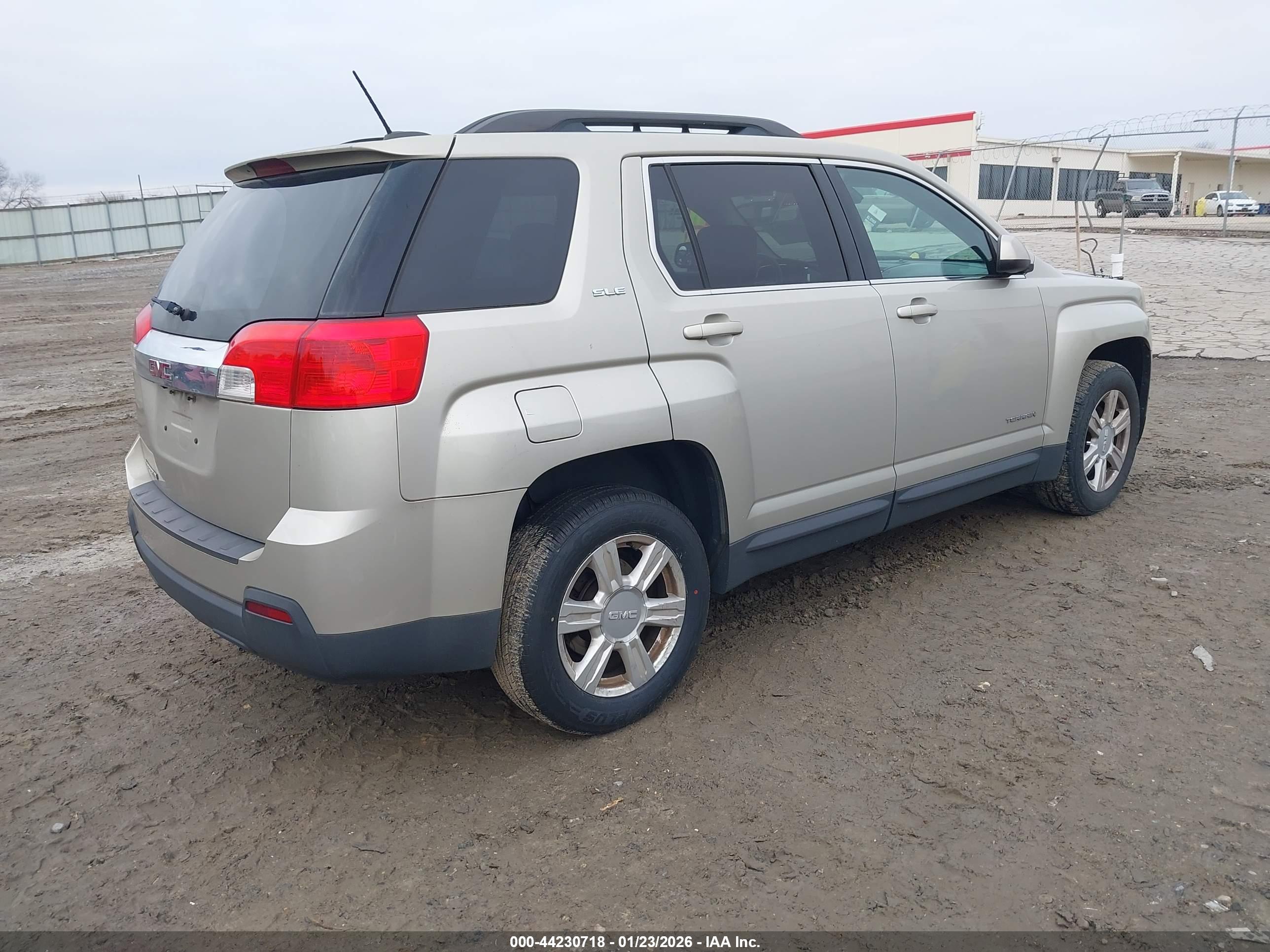 GMC TERRAIN image 4