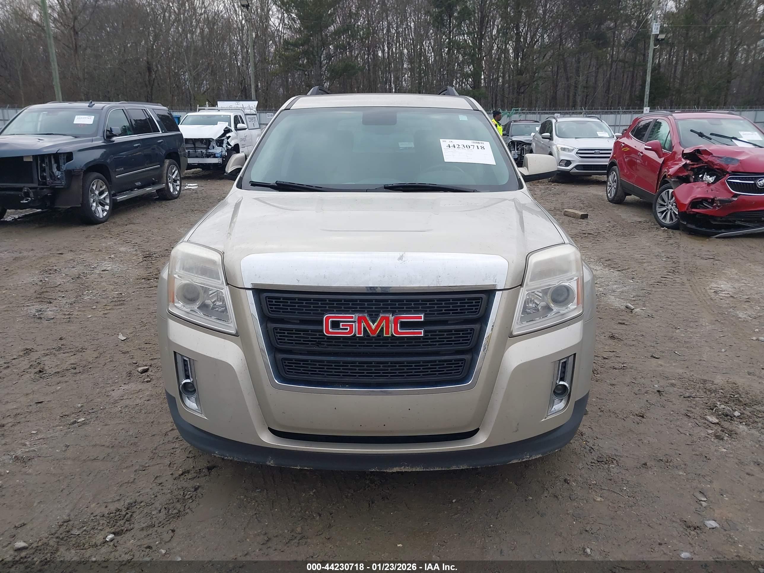 GMC TERRAIN image 6