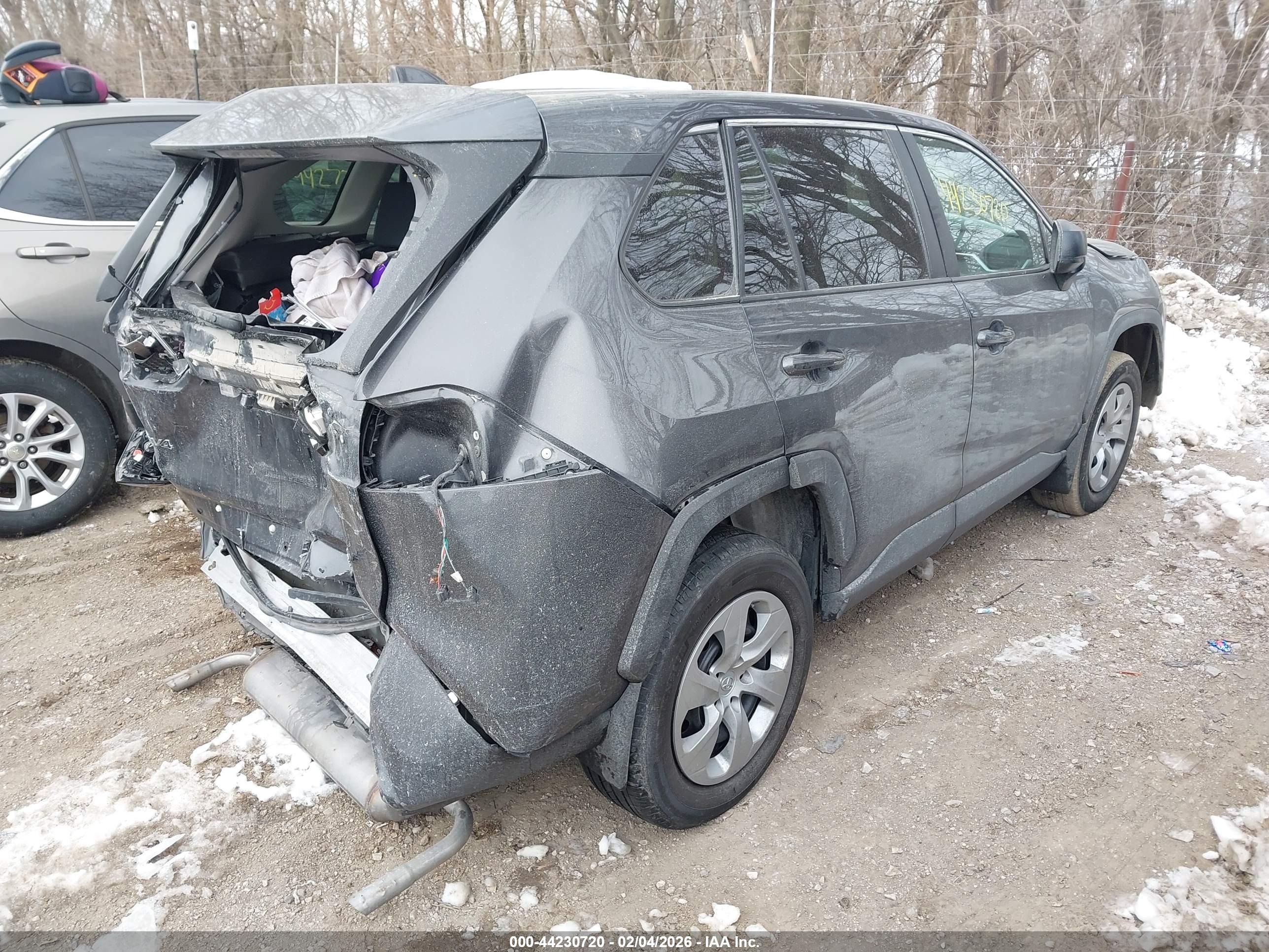TOYOTA RAV4 image 4