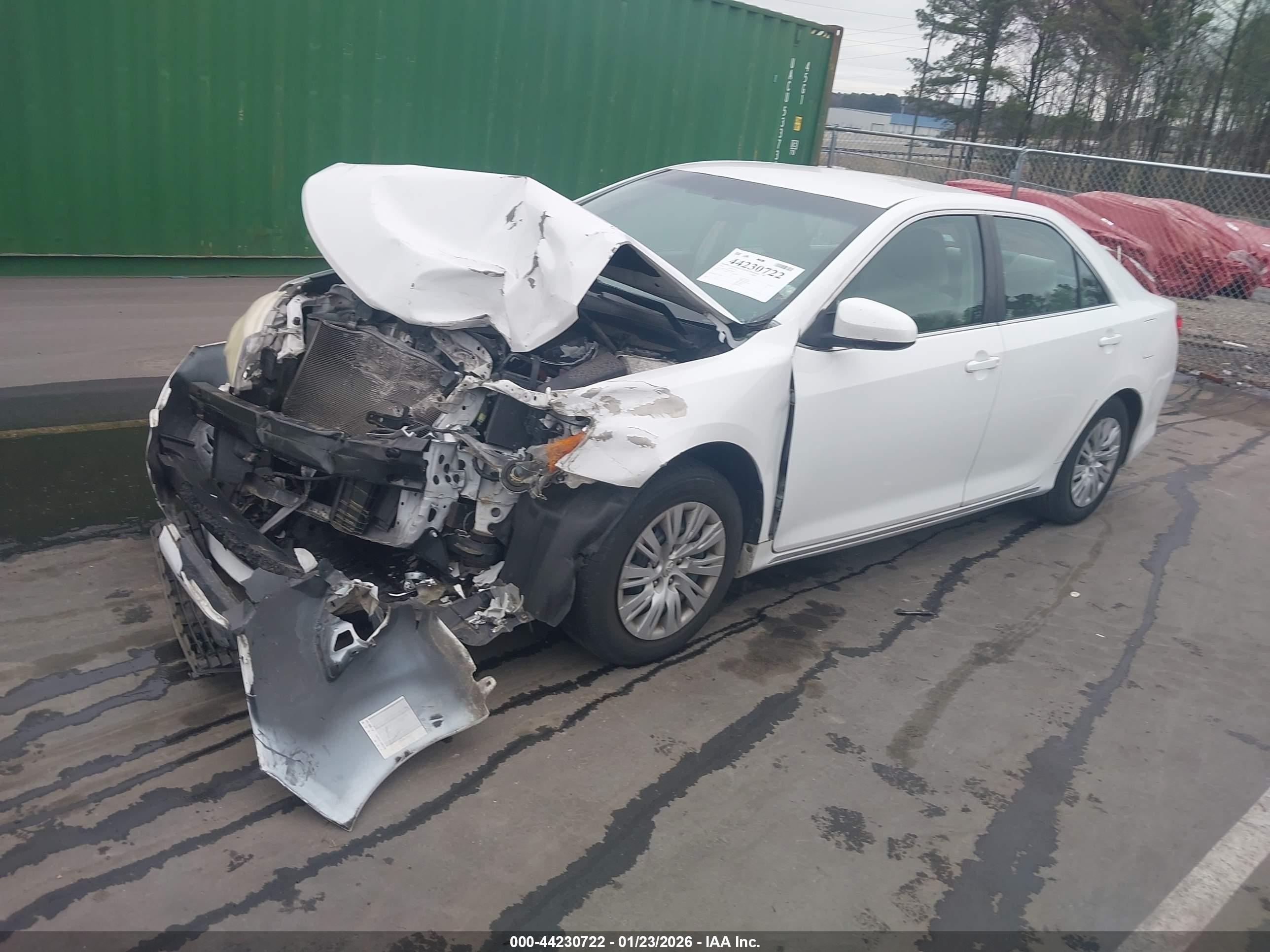 TOYOTA CAMRY image 2