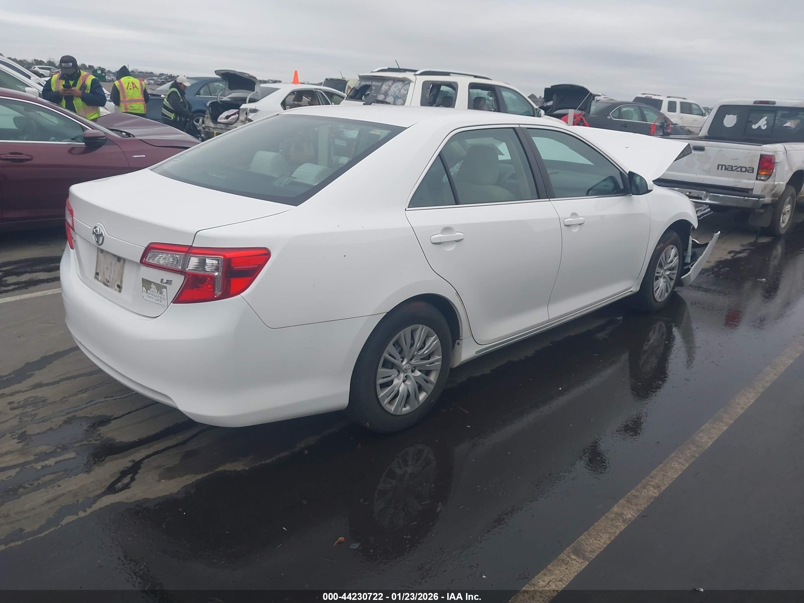 TOYOTA CAMRY image 4