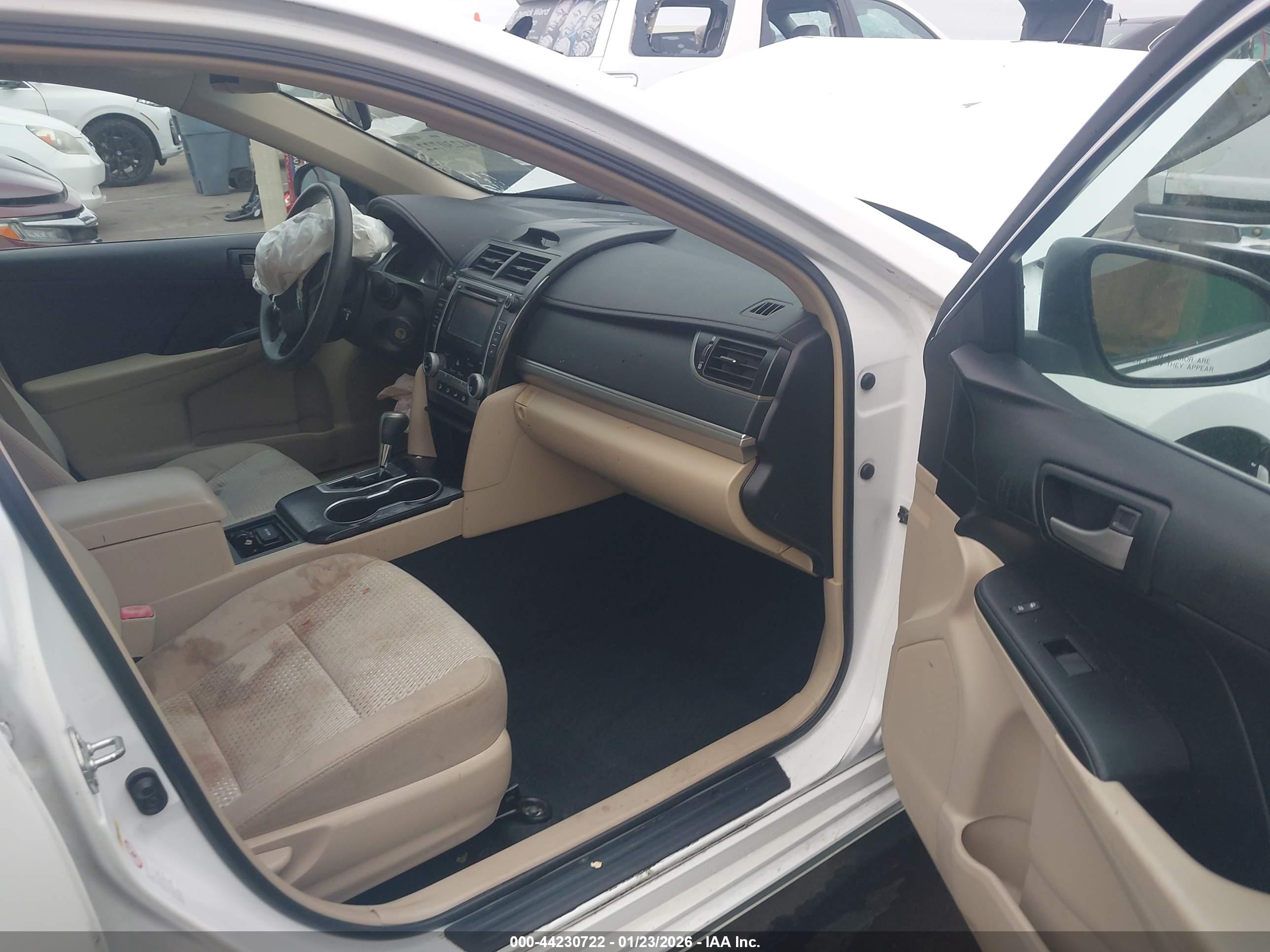 TOYOTA CAMRY image 5