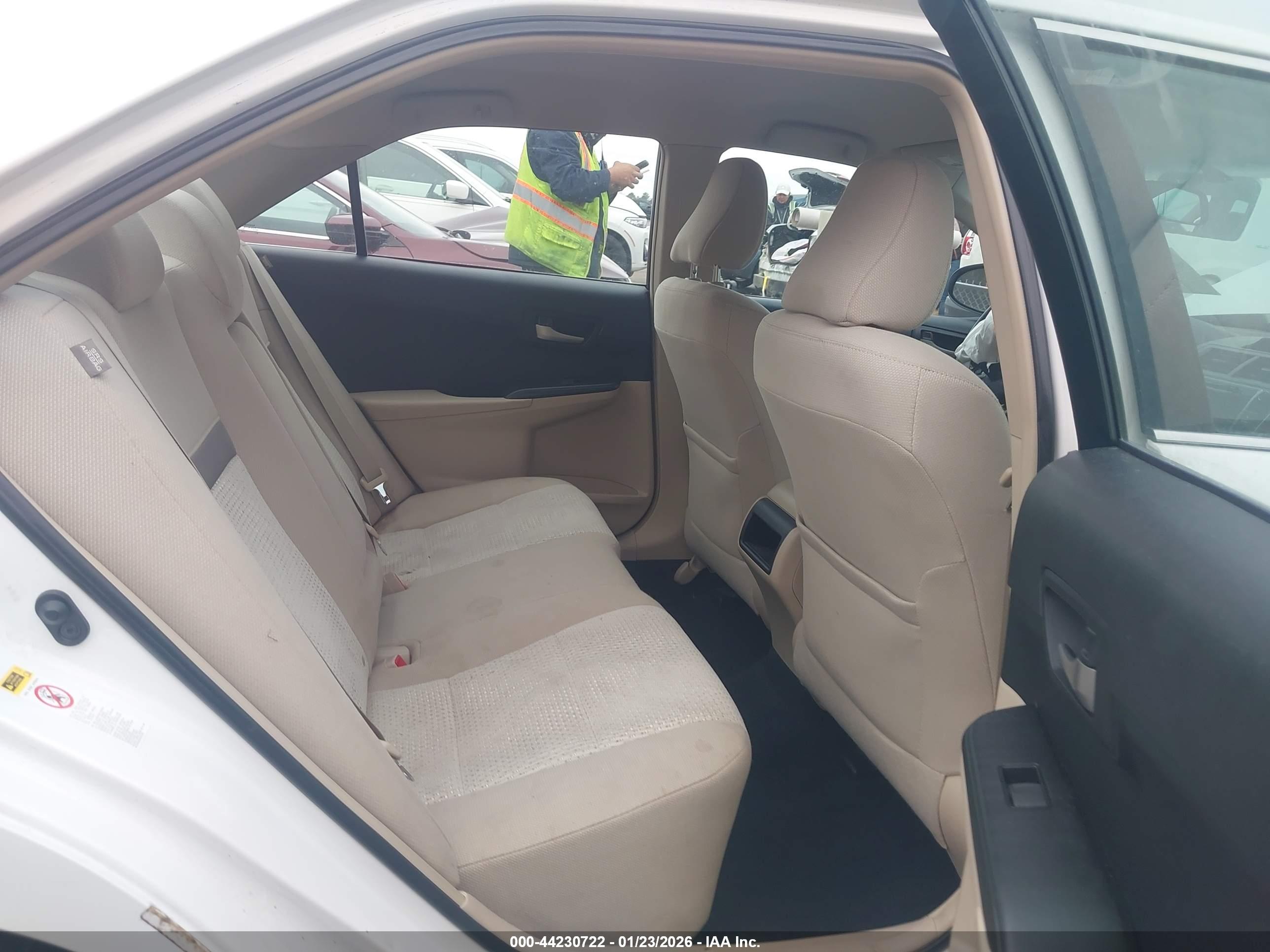 TOYOTA CAMRY image 8