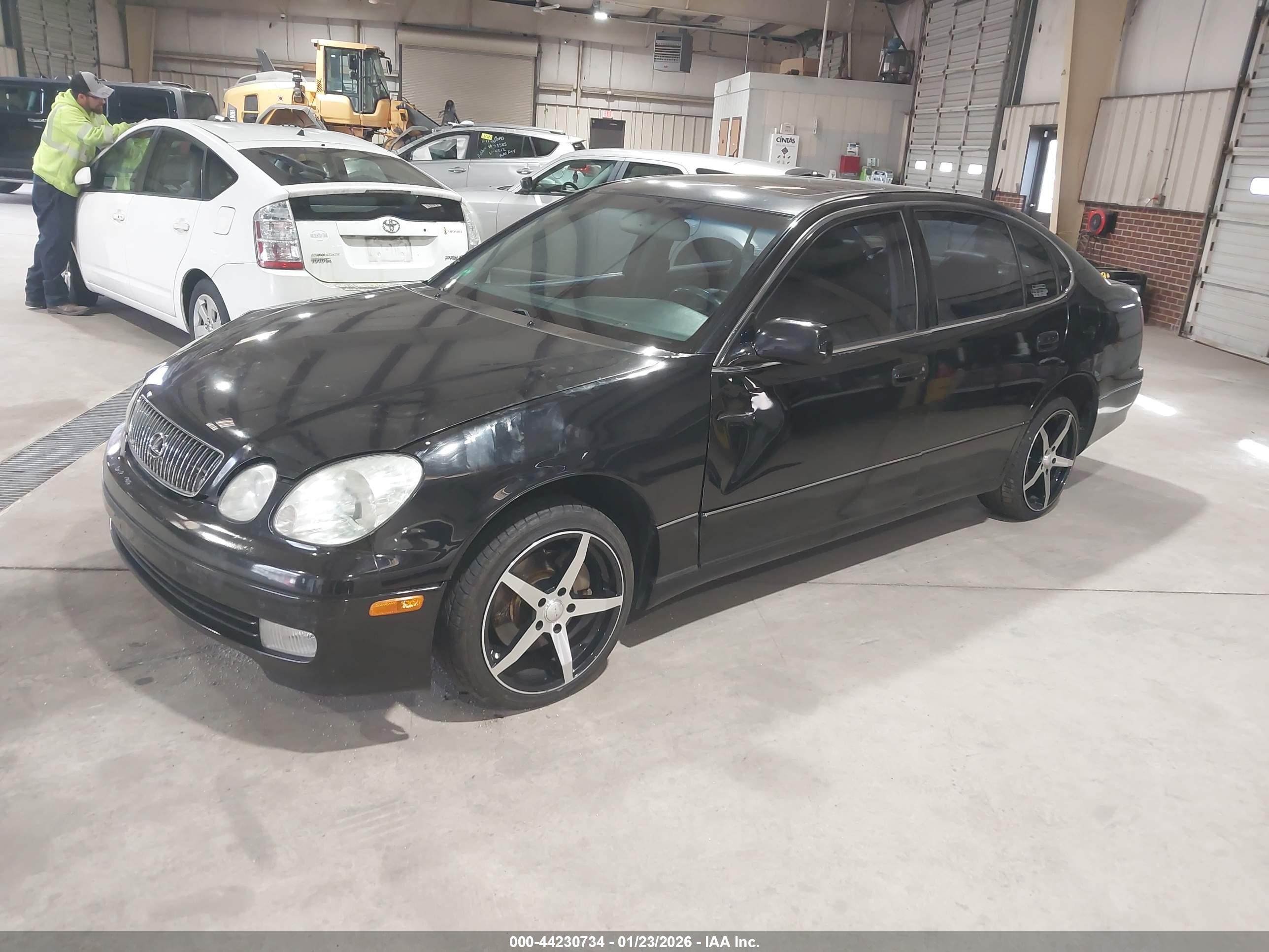 LEXUS GS image 2