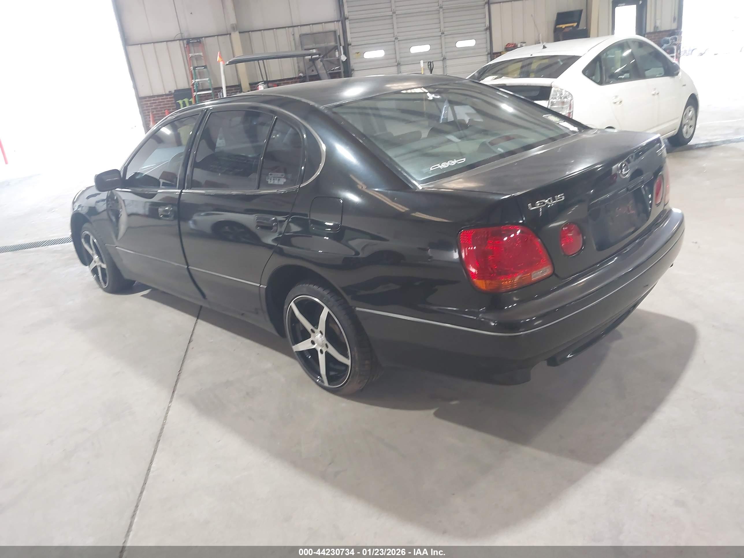 LEXUS GS image 3