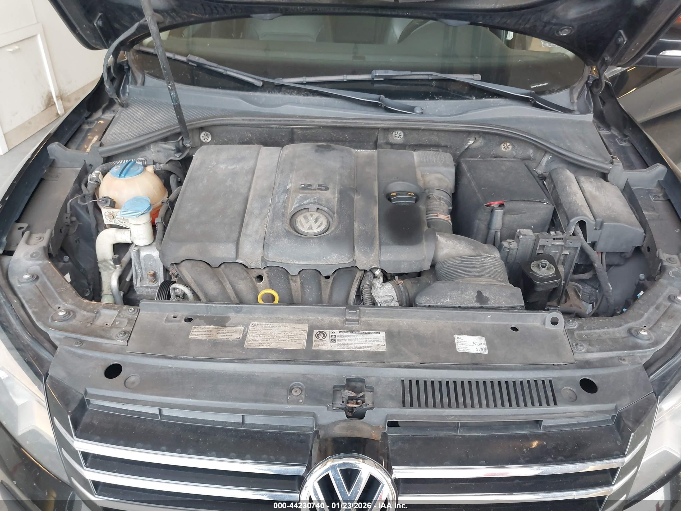 VOLKSWAGEN PASSAT image 10