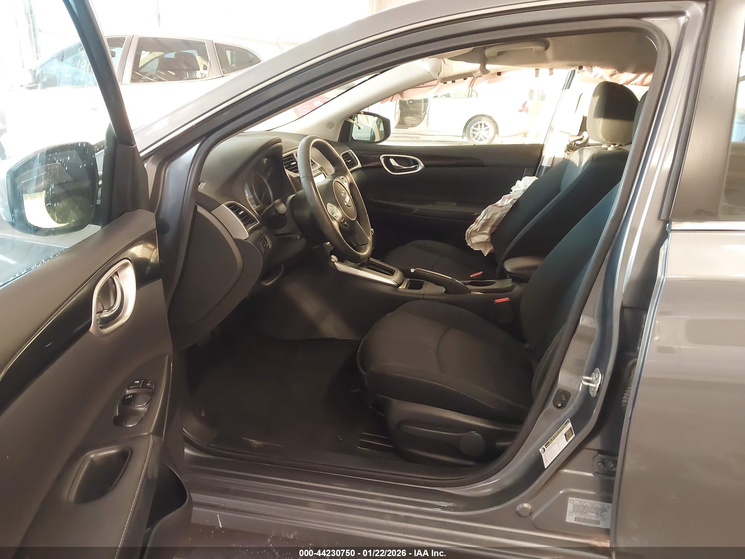 NISSAN SENTRA image 5