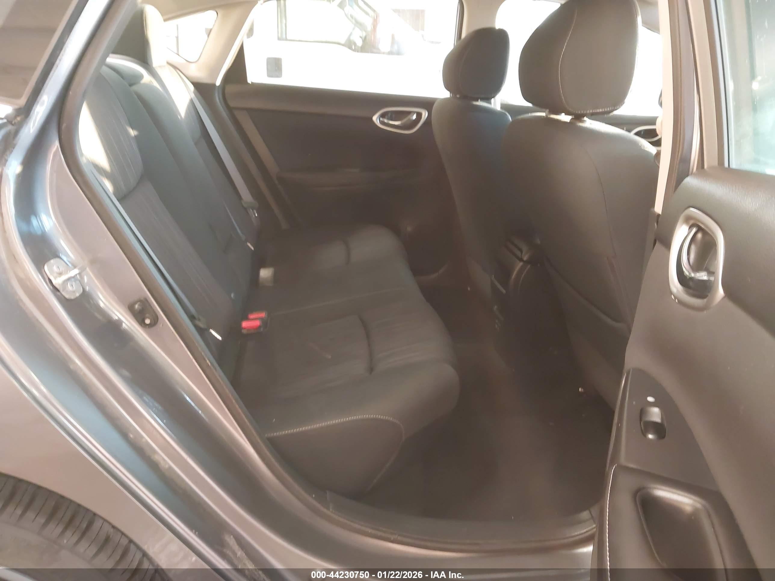 NISSAN SENTRA image 8