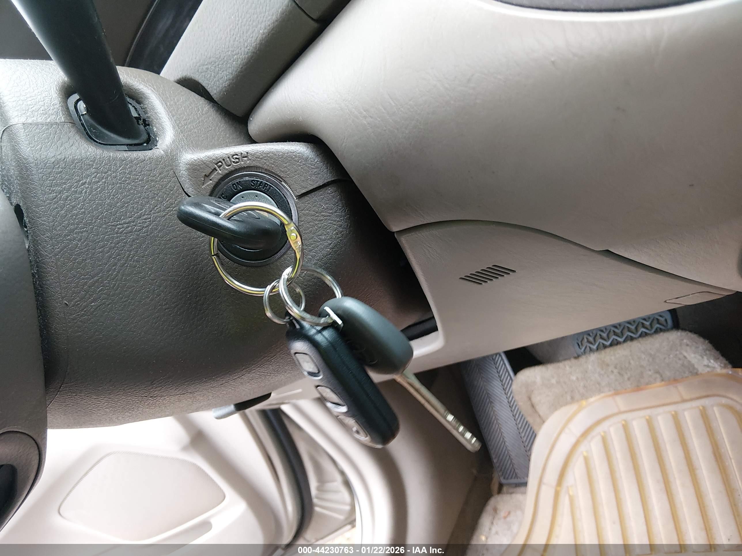 TOYOTA CAMRY image 11