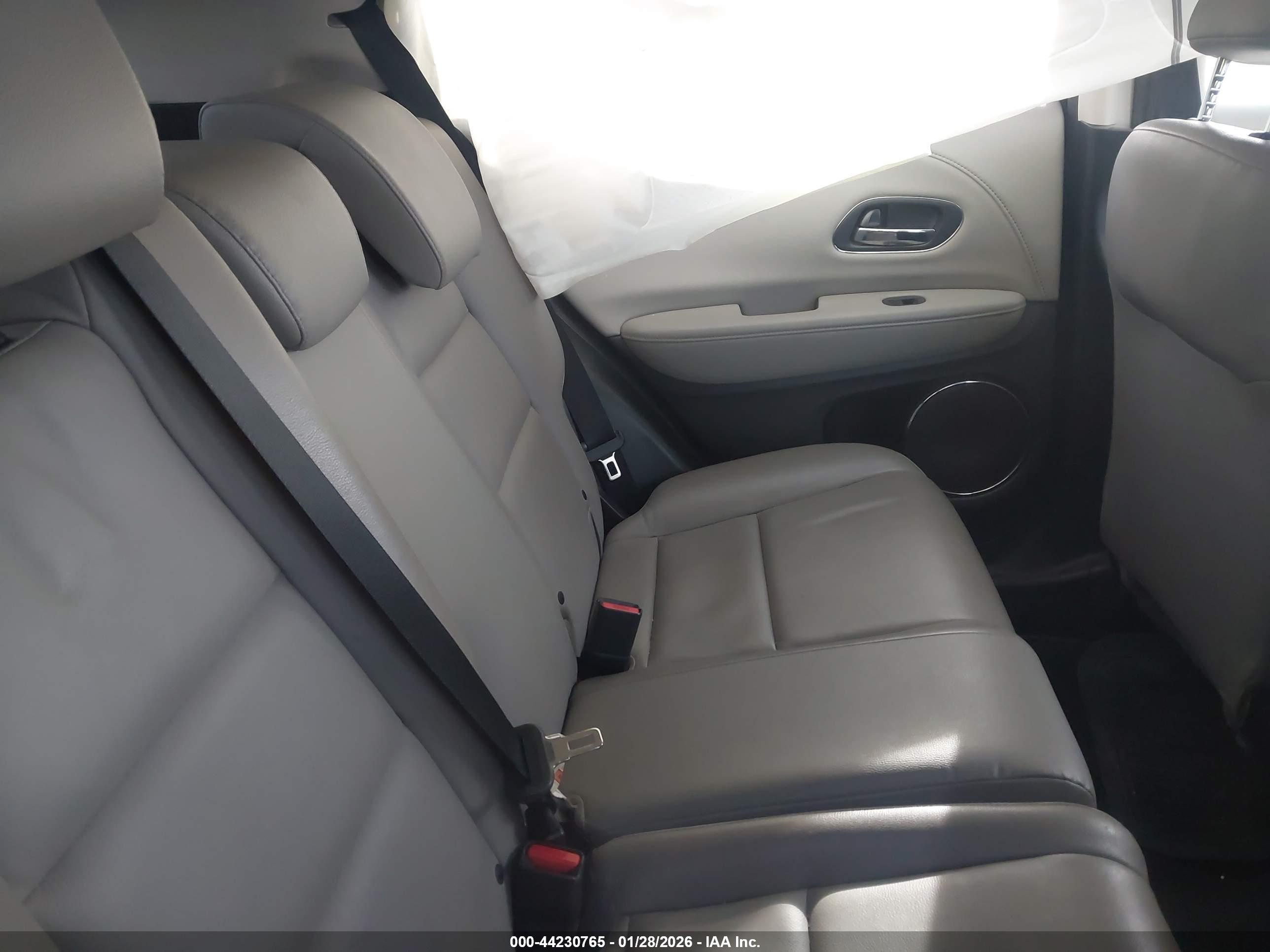 HONDA HR-V image 8