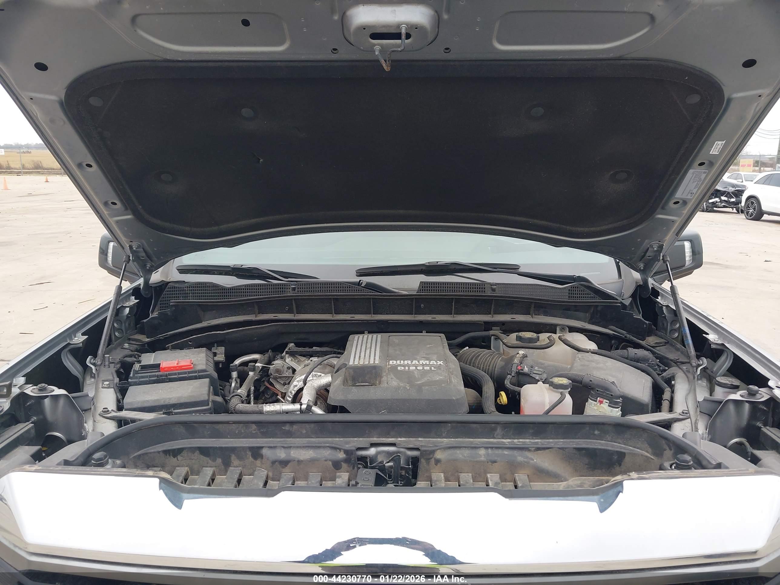 GMC SIERRA image 10