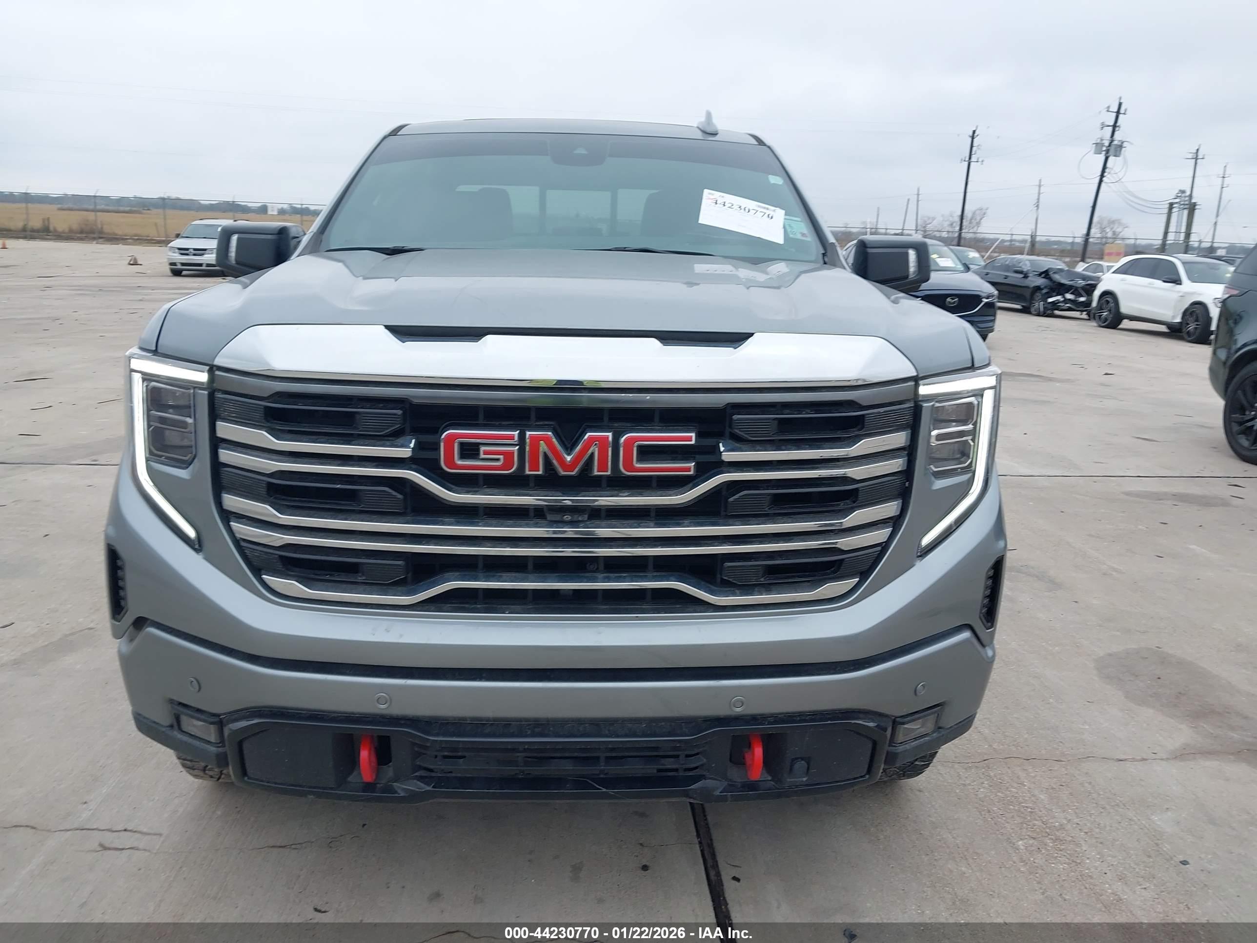 GMC SIERRA image 6