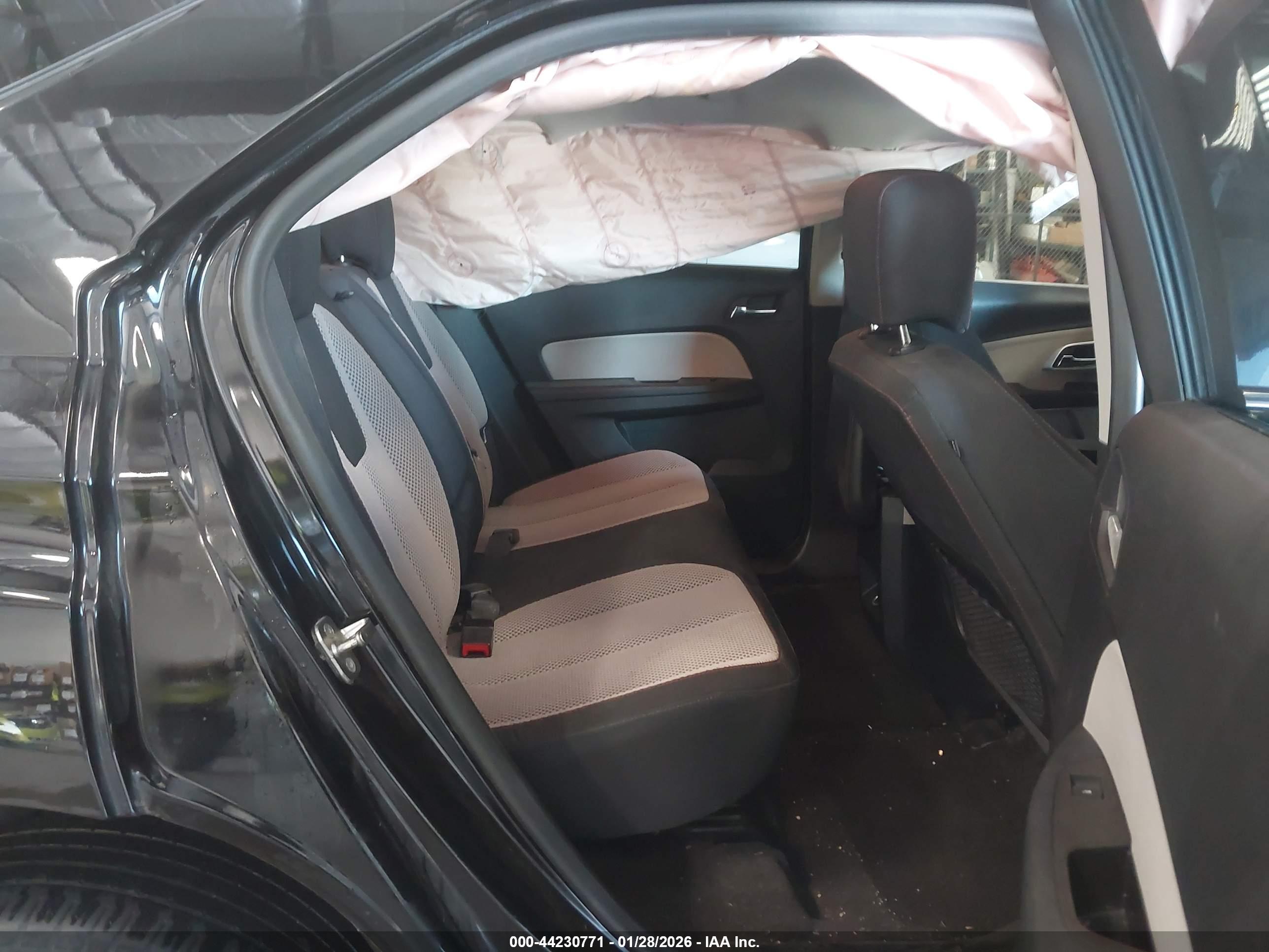 CHEVROLET EQUINOX image 8