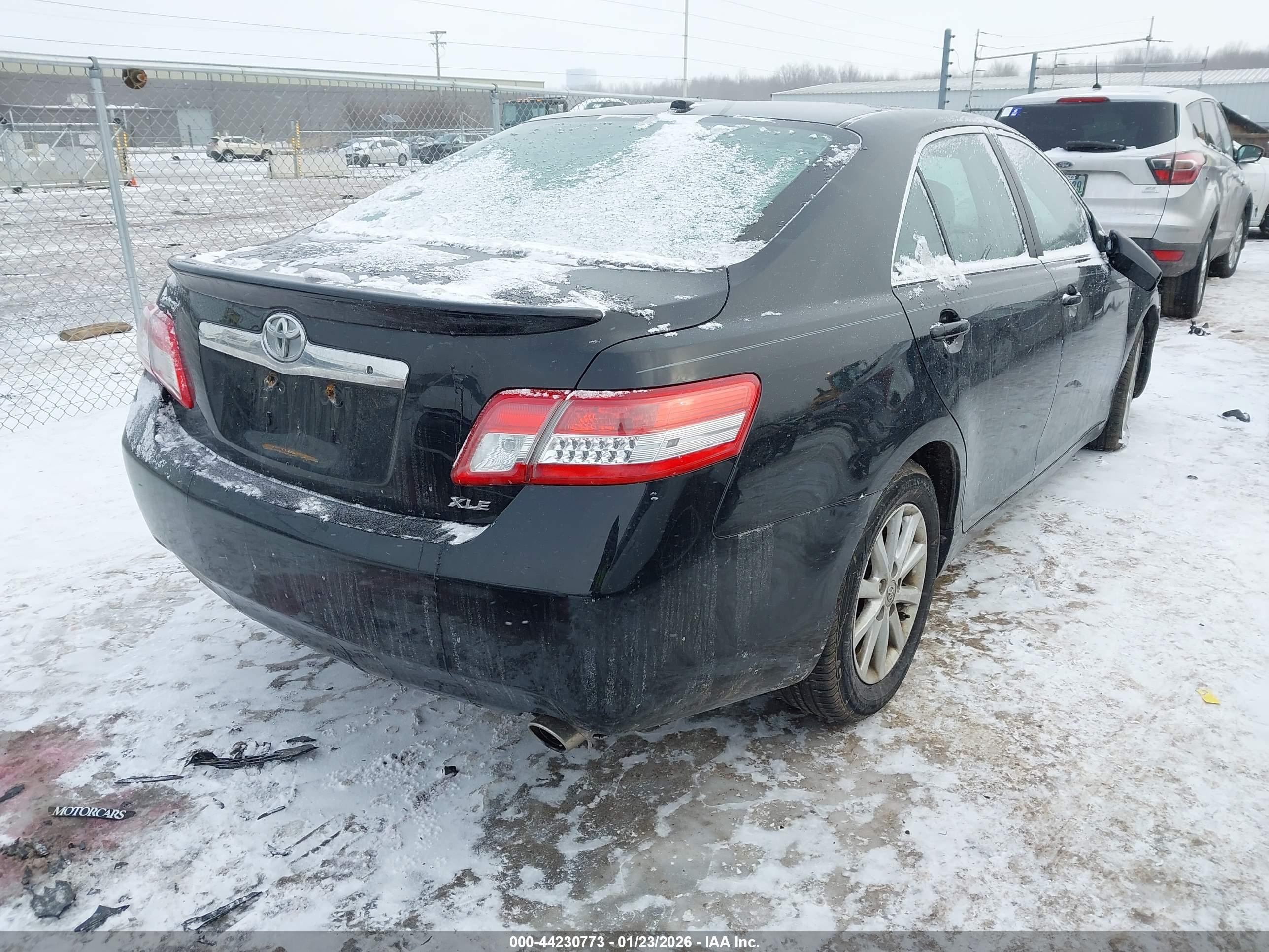 TOYOTA CAMRY image 4