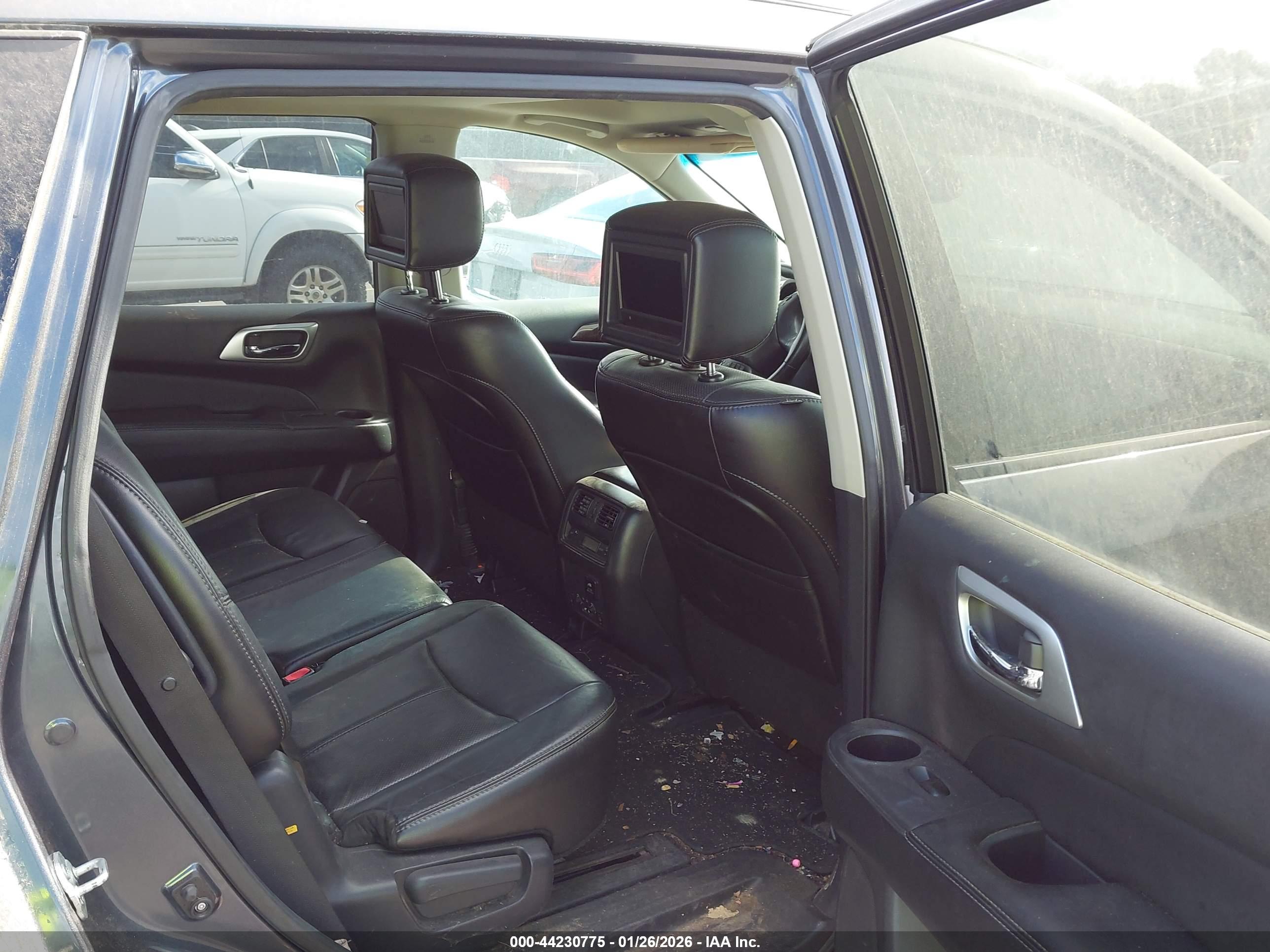 NISSAN PATHFINDER image 8