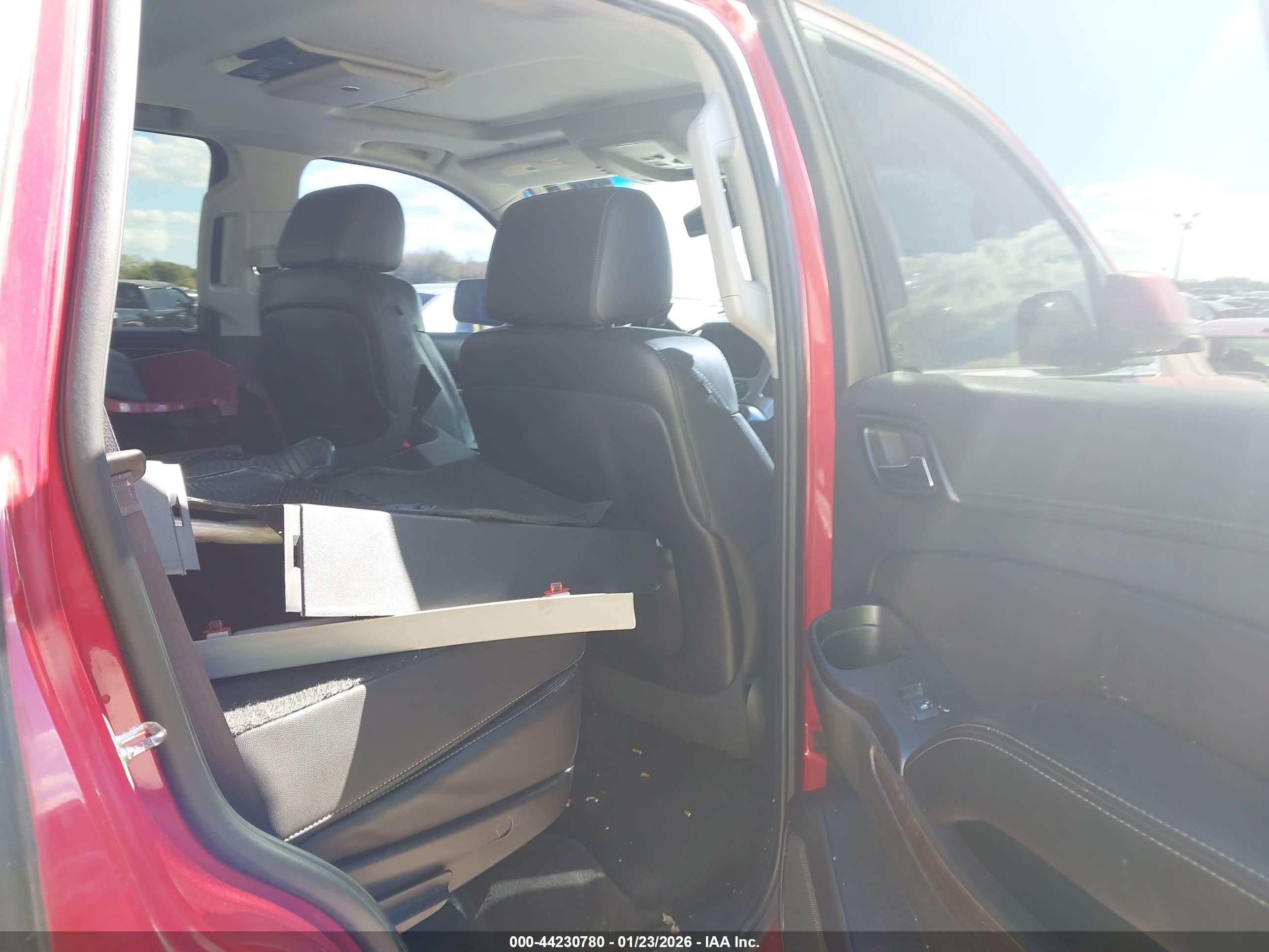 CHEVROLET TAHOE image 8