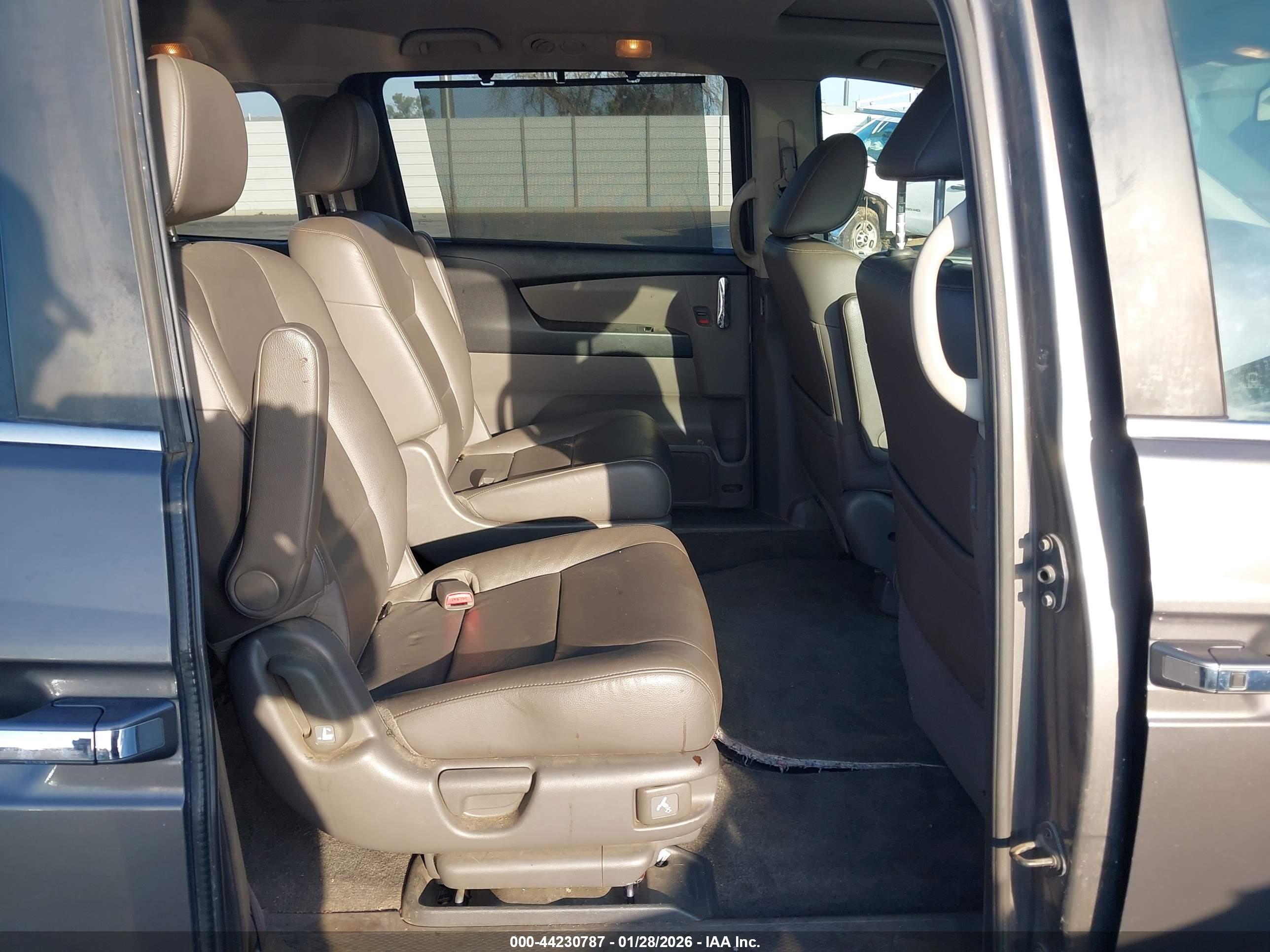 HONDA ODYSSEY image 8