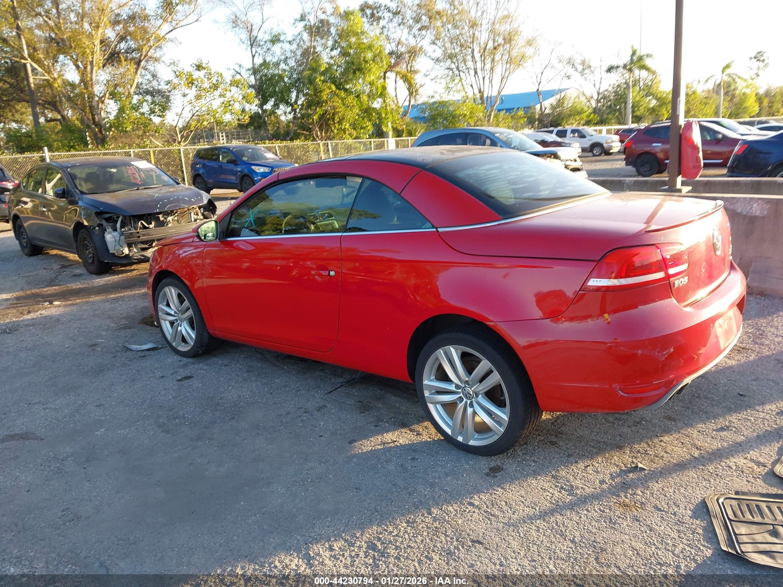VOLKSWAGEN EOS image 3