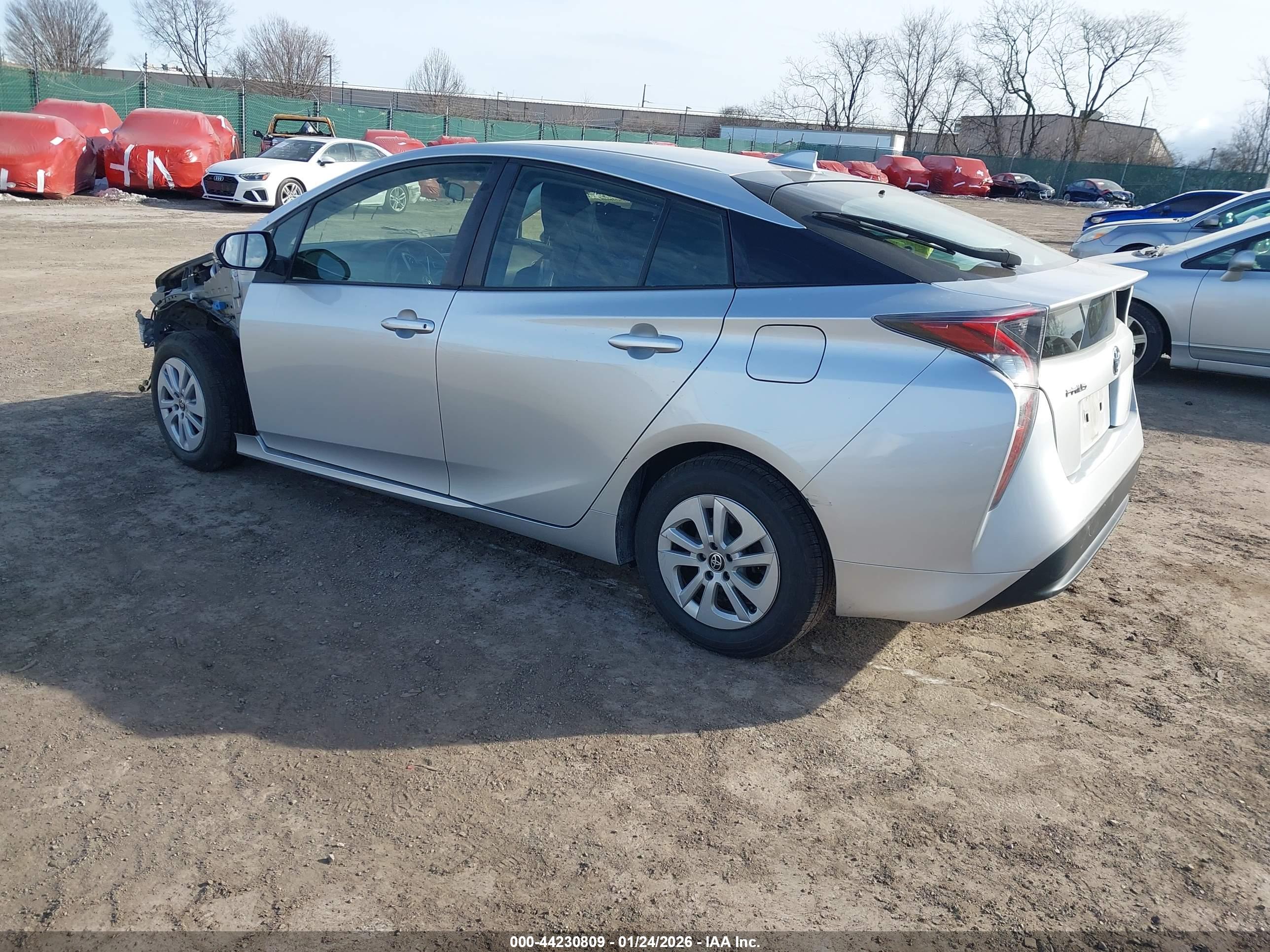 TOYOTA PRIUS image 3
