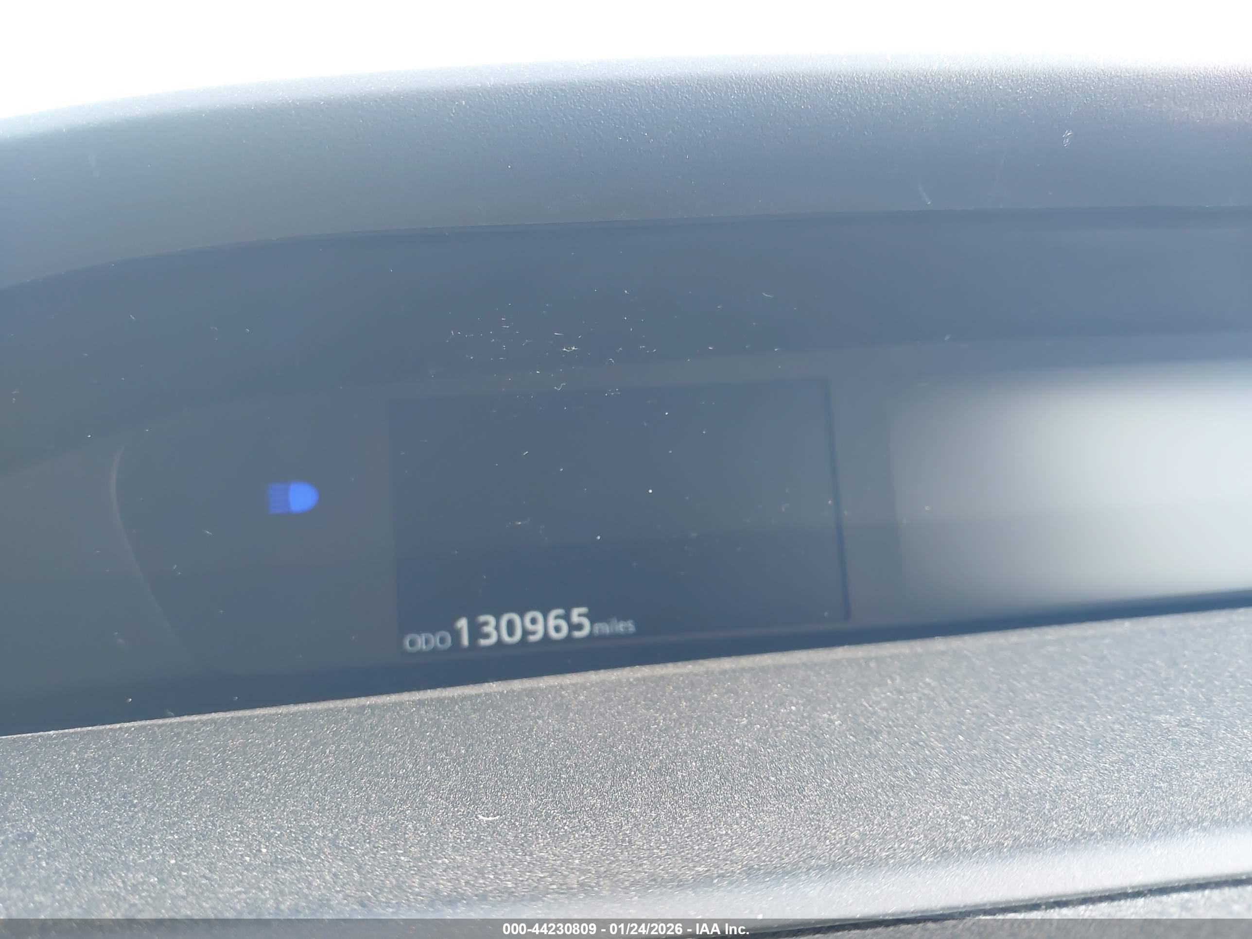 TOYOTA PRIUS image 7