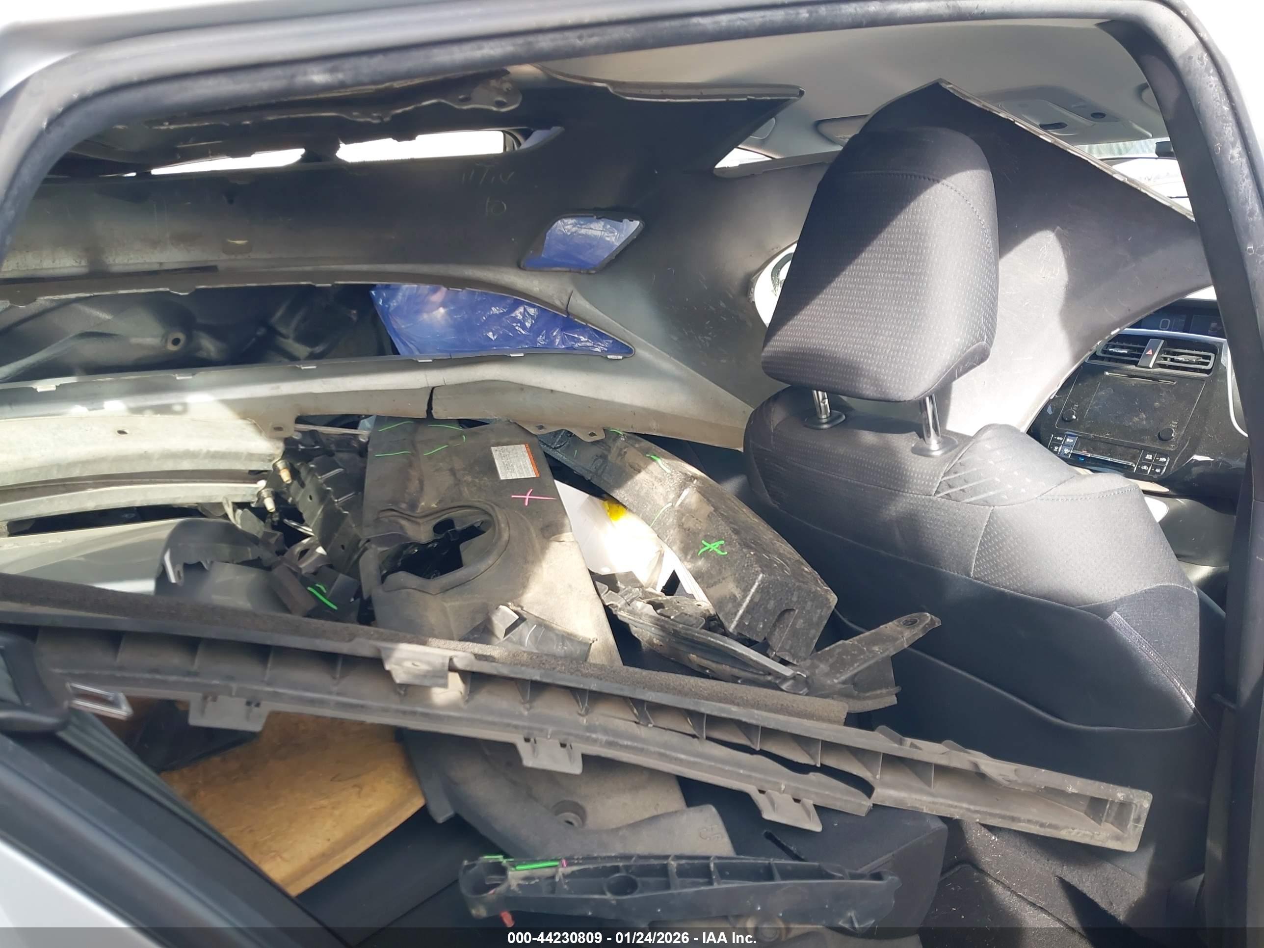 TOYOTA PRIUS image 8