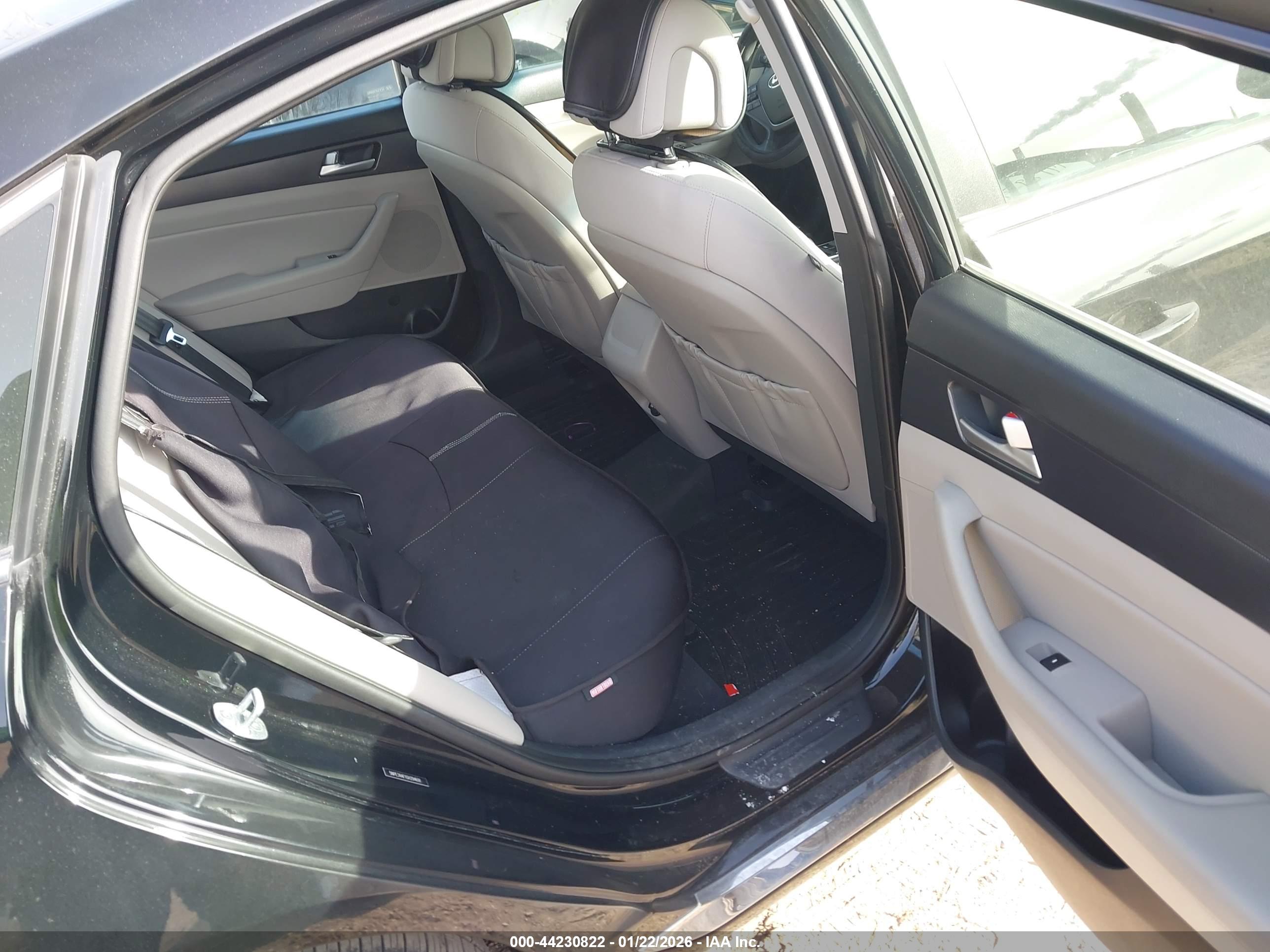 HYUNDAI SONATA image 8