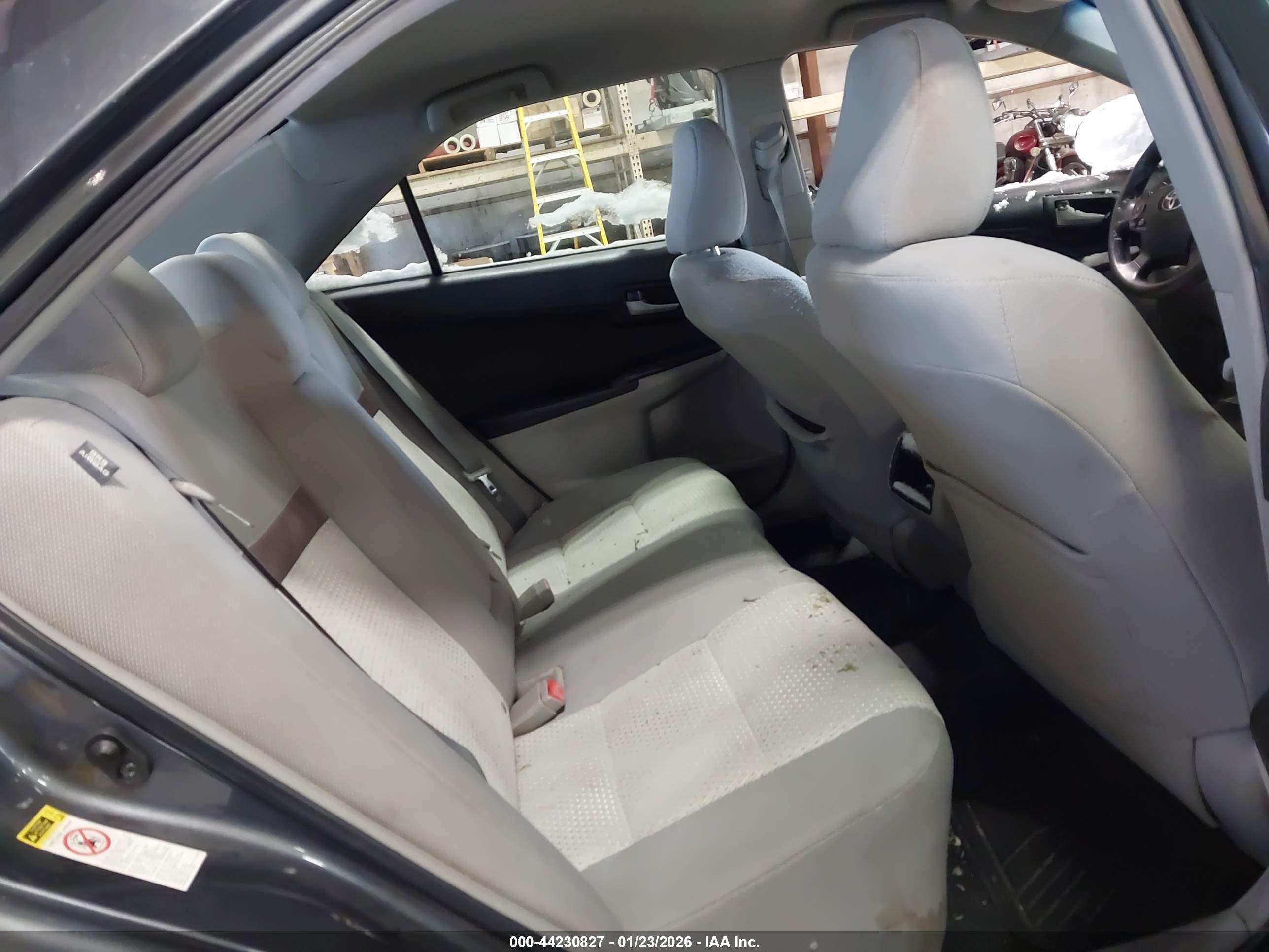 TOYOTA CAMRY image 8