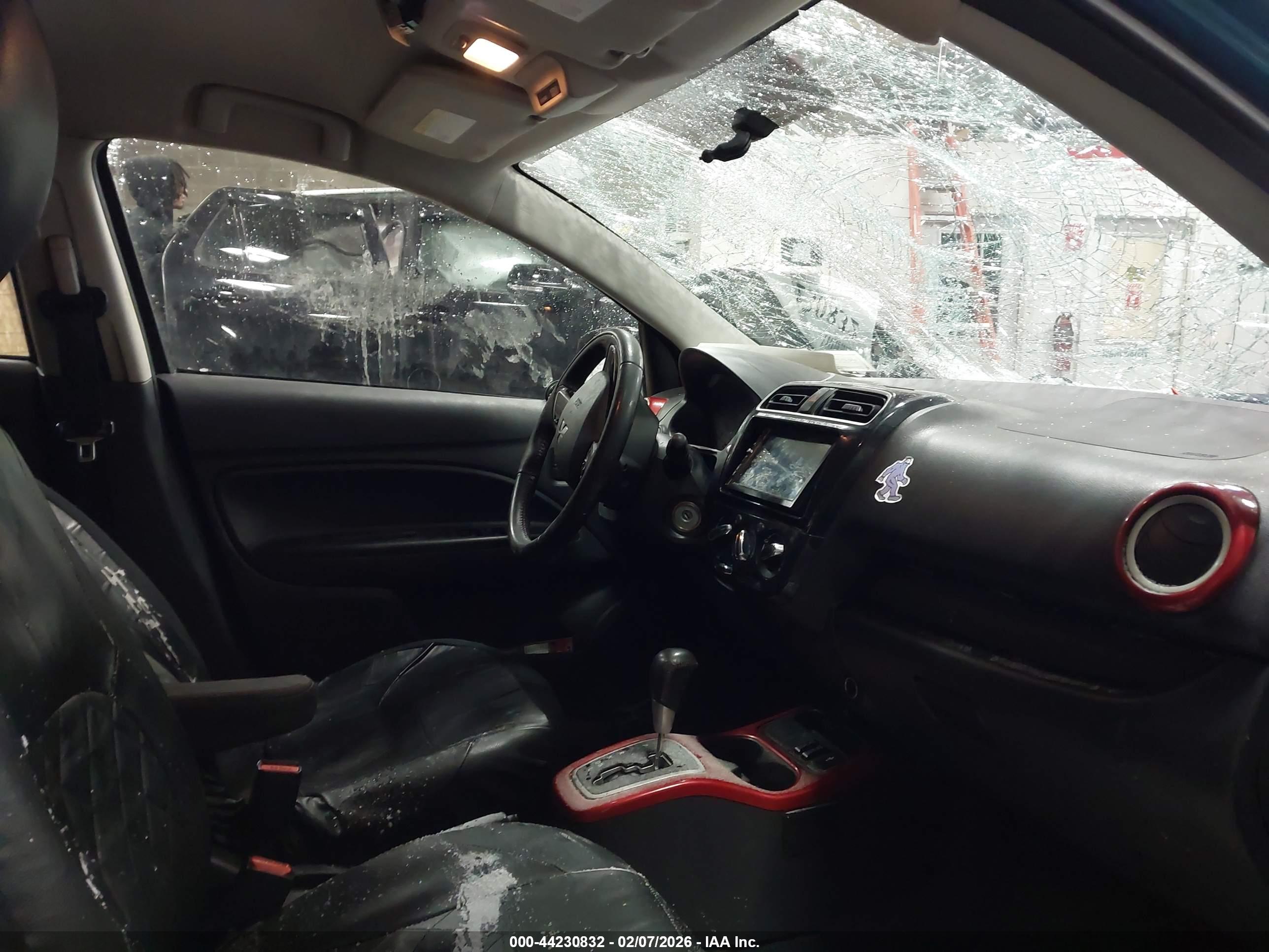 MITSUBISHI MIRAGE image 5