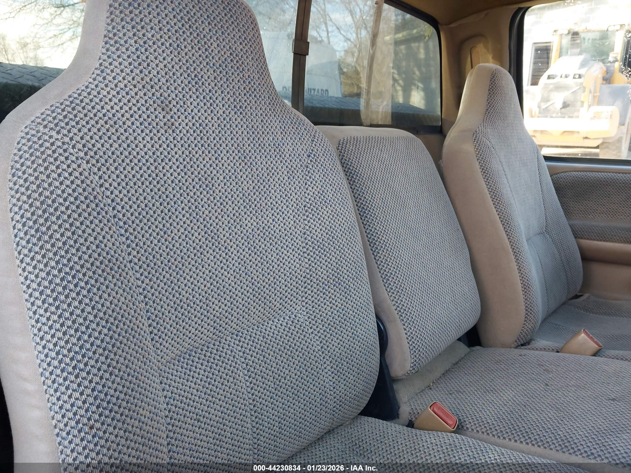 DODGE RAM image 8