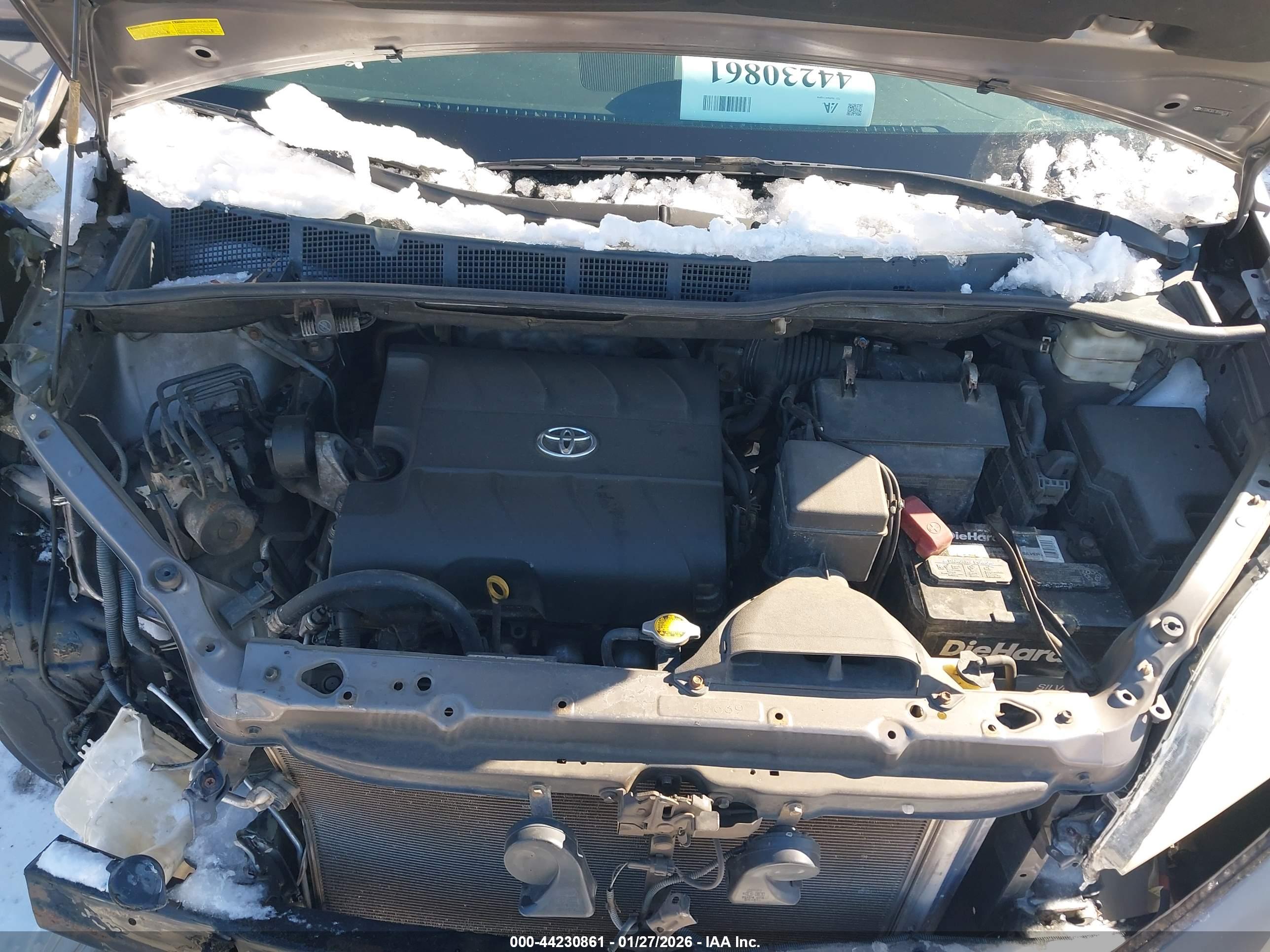 TOYOTA SIENNA image 10
