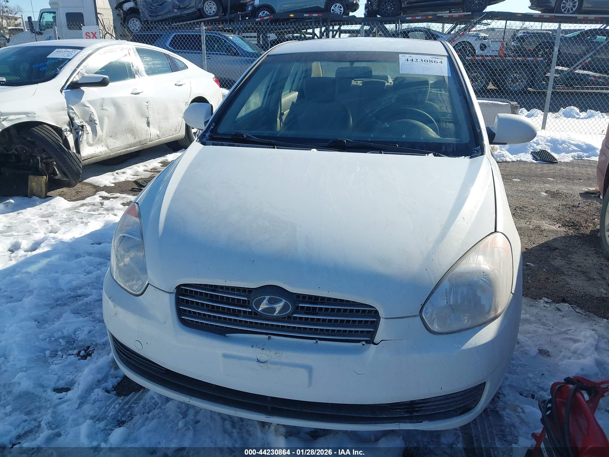 HYUNDAI ACCENT image 6
