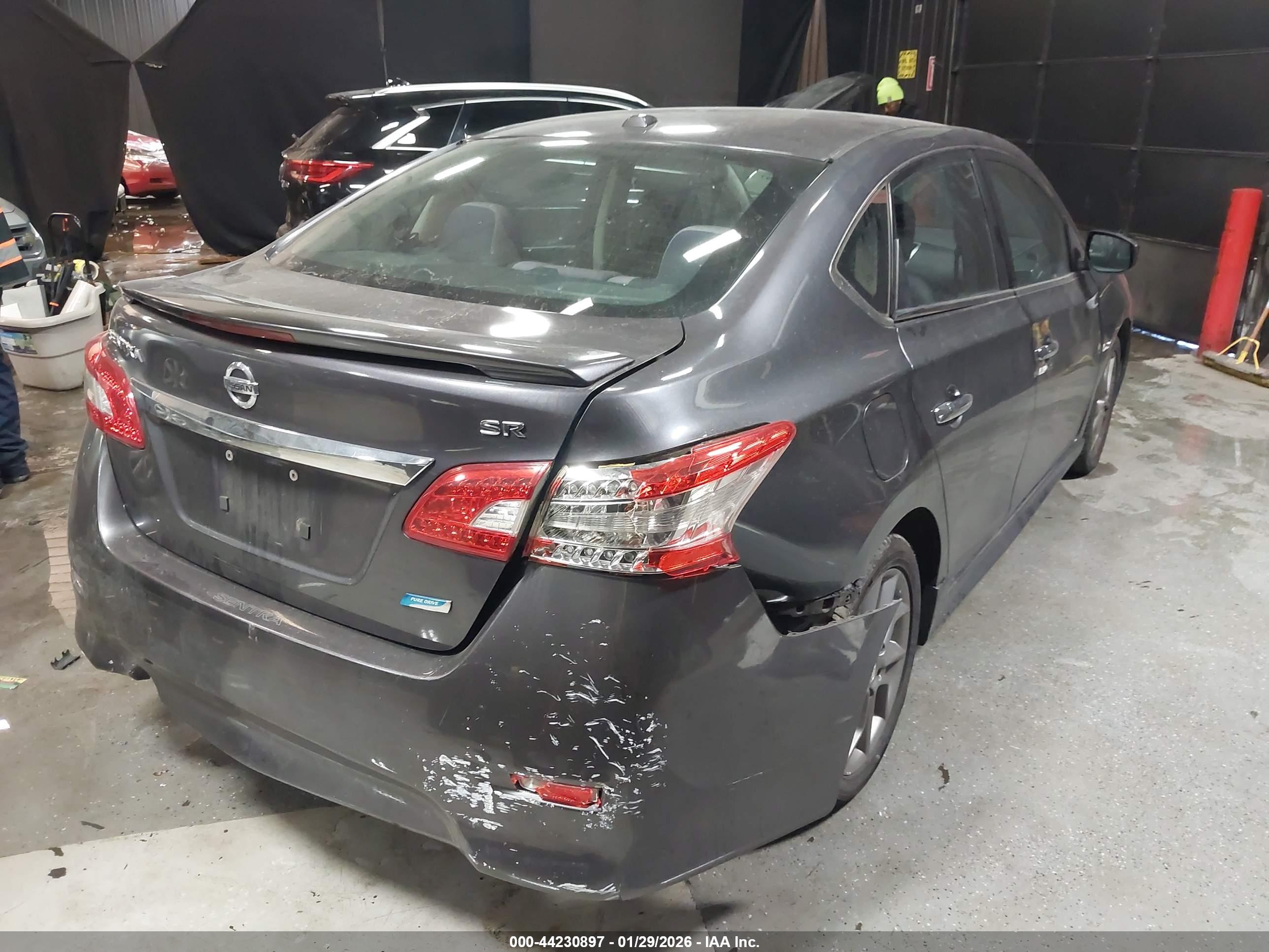 NISSAN SENTRA image 6