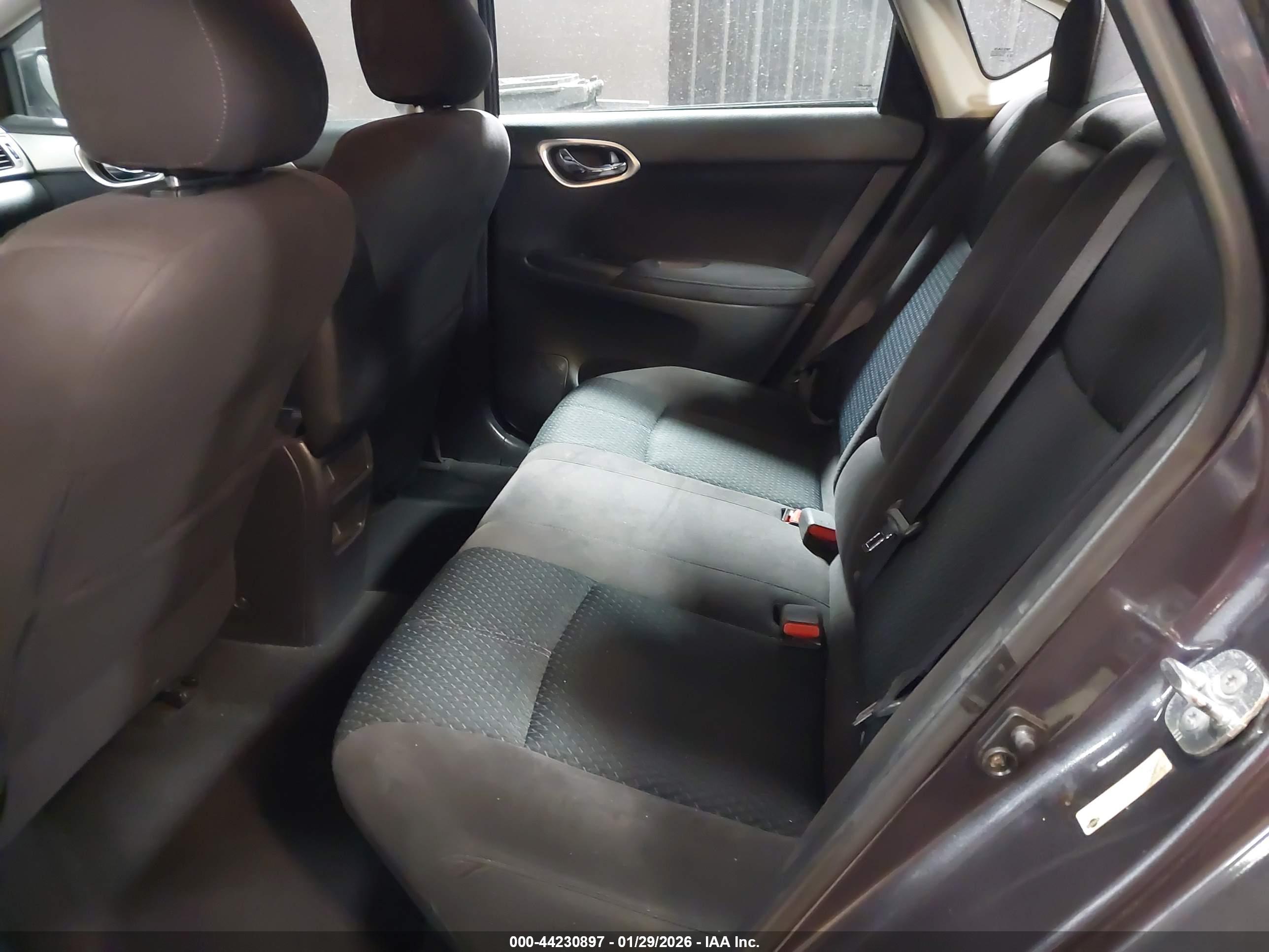 NISSAN SENTRA image 8