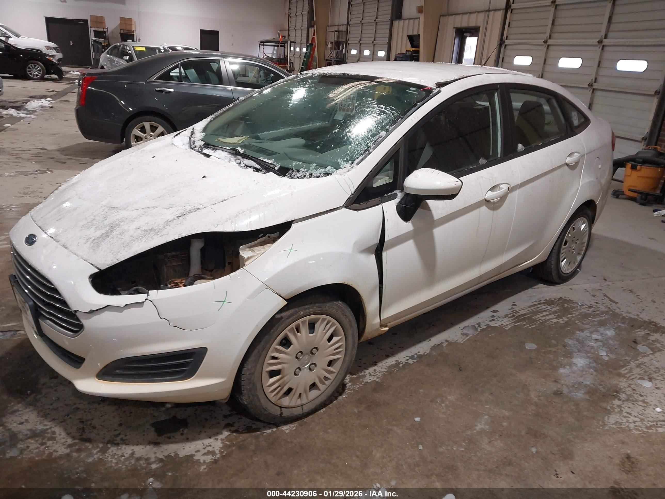 FORD FIESTA image 2