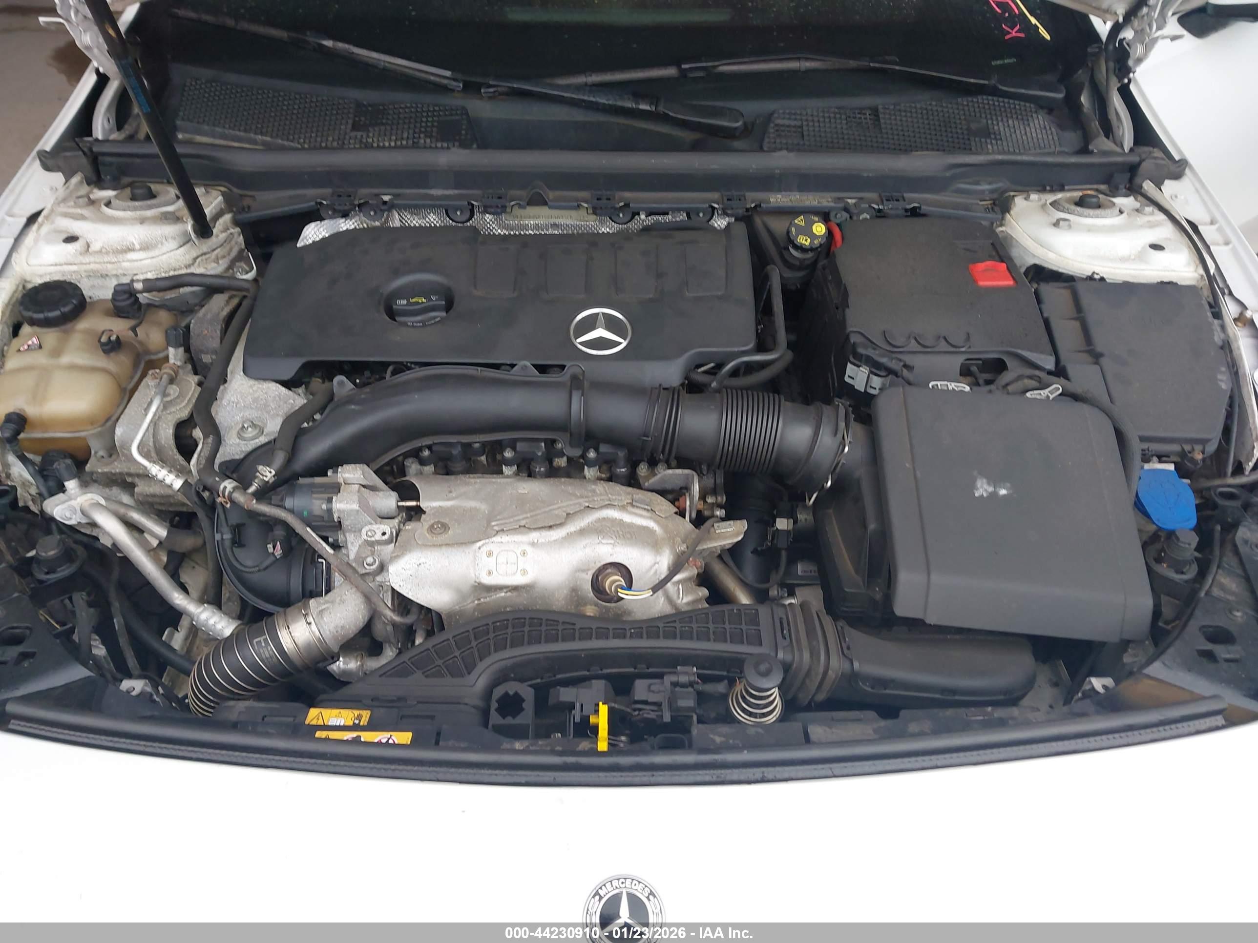 MERCEDES-BENZ A image 10