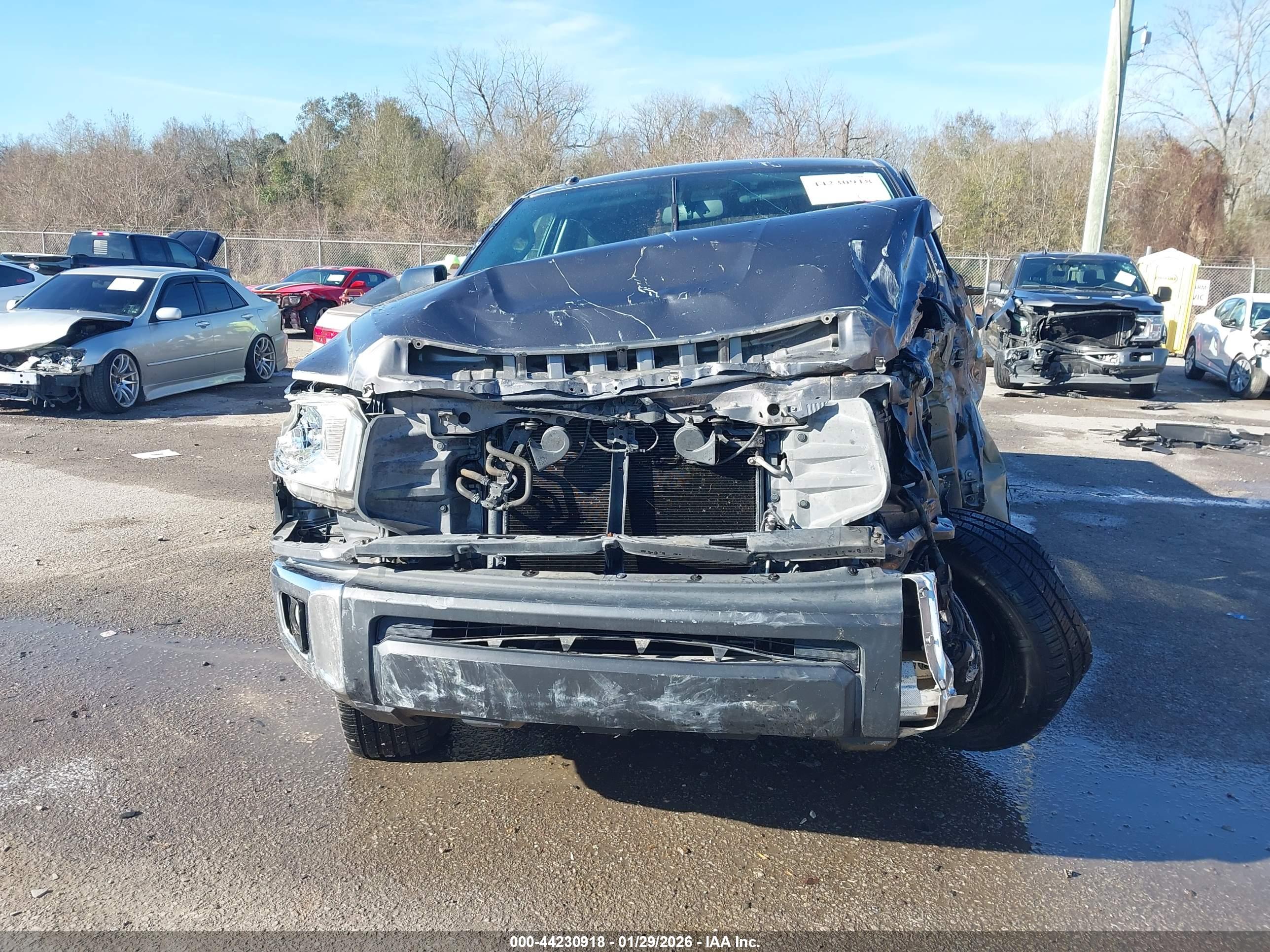 TOYOTA TUNDRA image 10