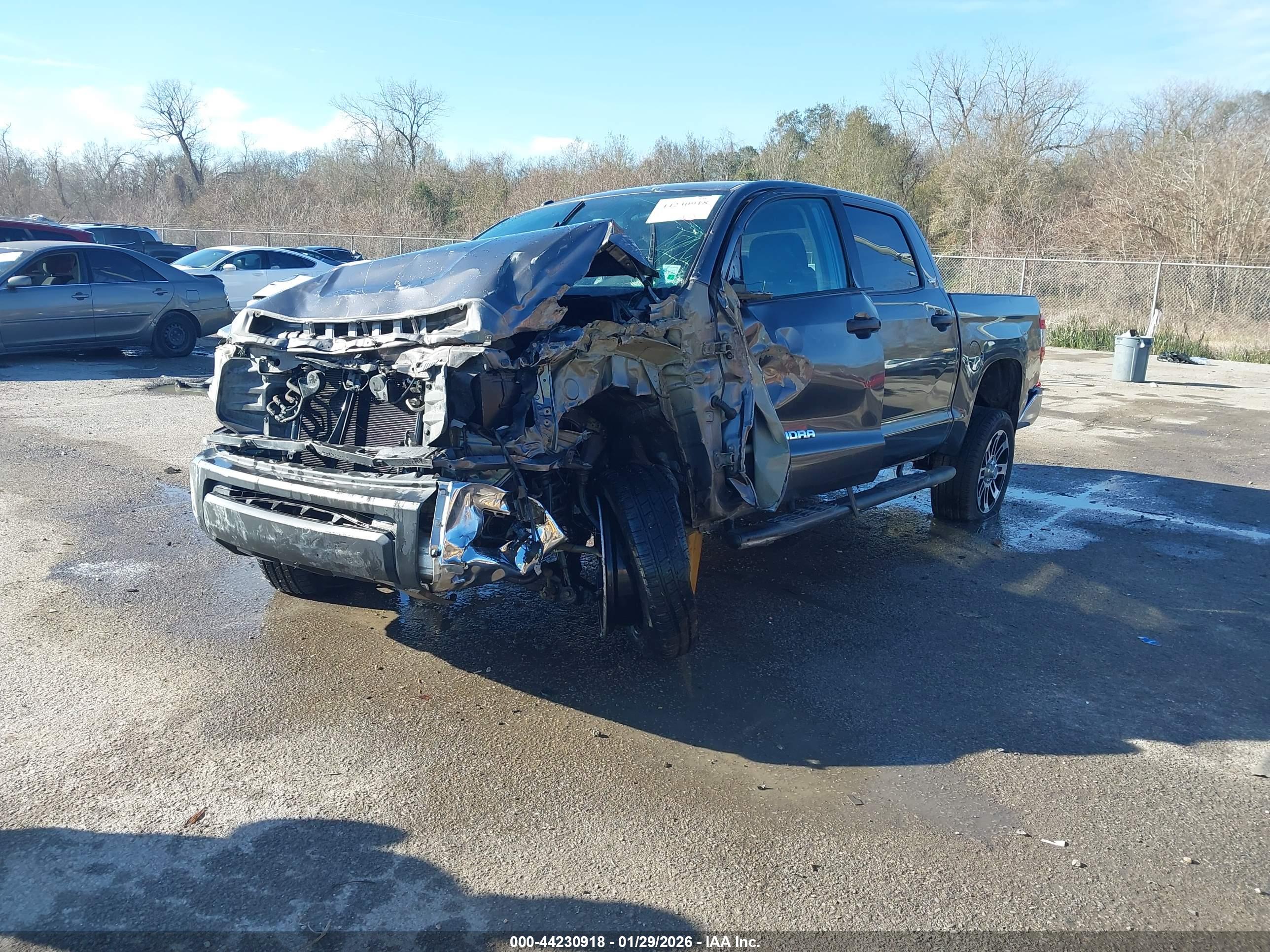 TOYOTA TUNDRA image 2