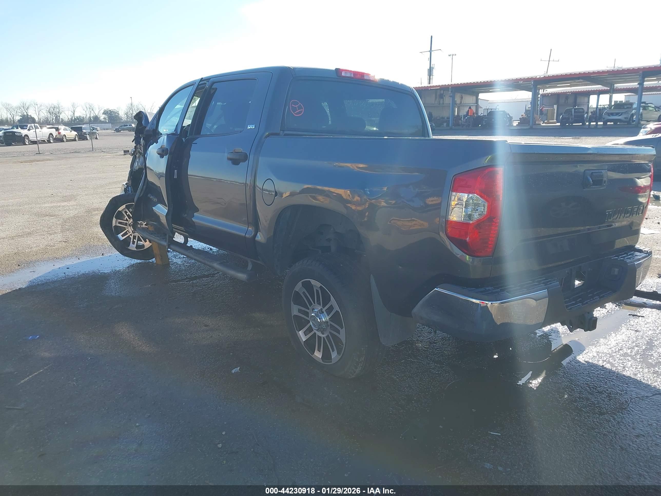 TOYOTA TUNDRA image 3