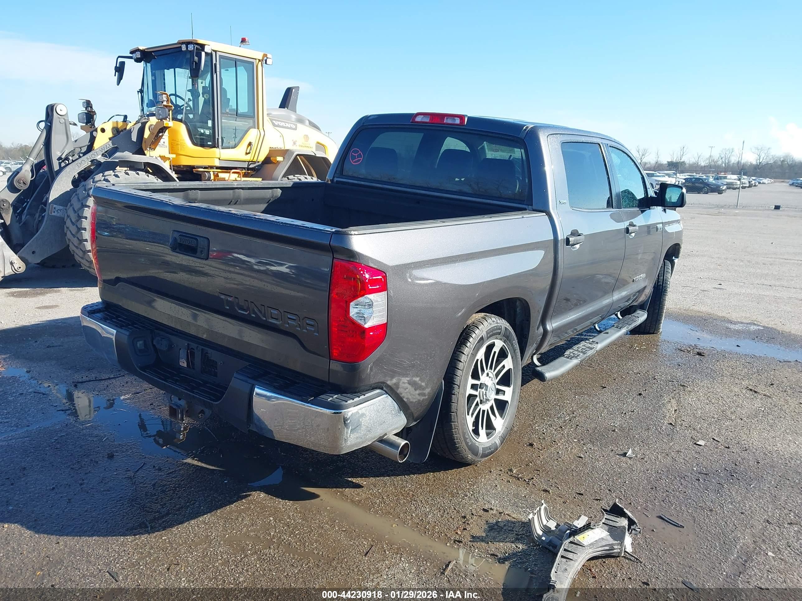 TOYOTA TUNDRA image 4