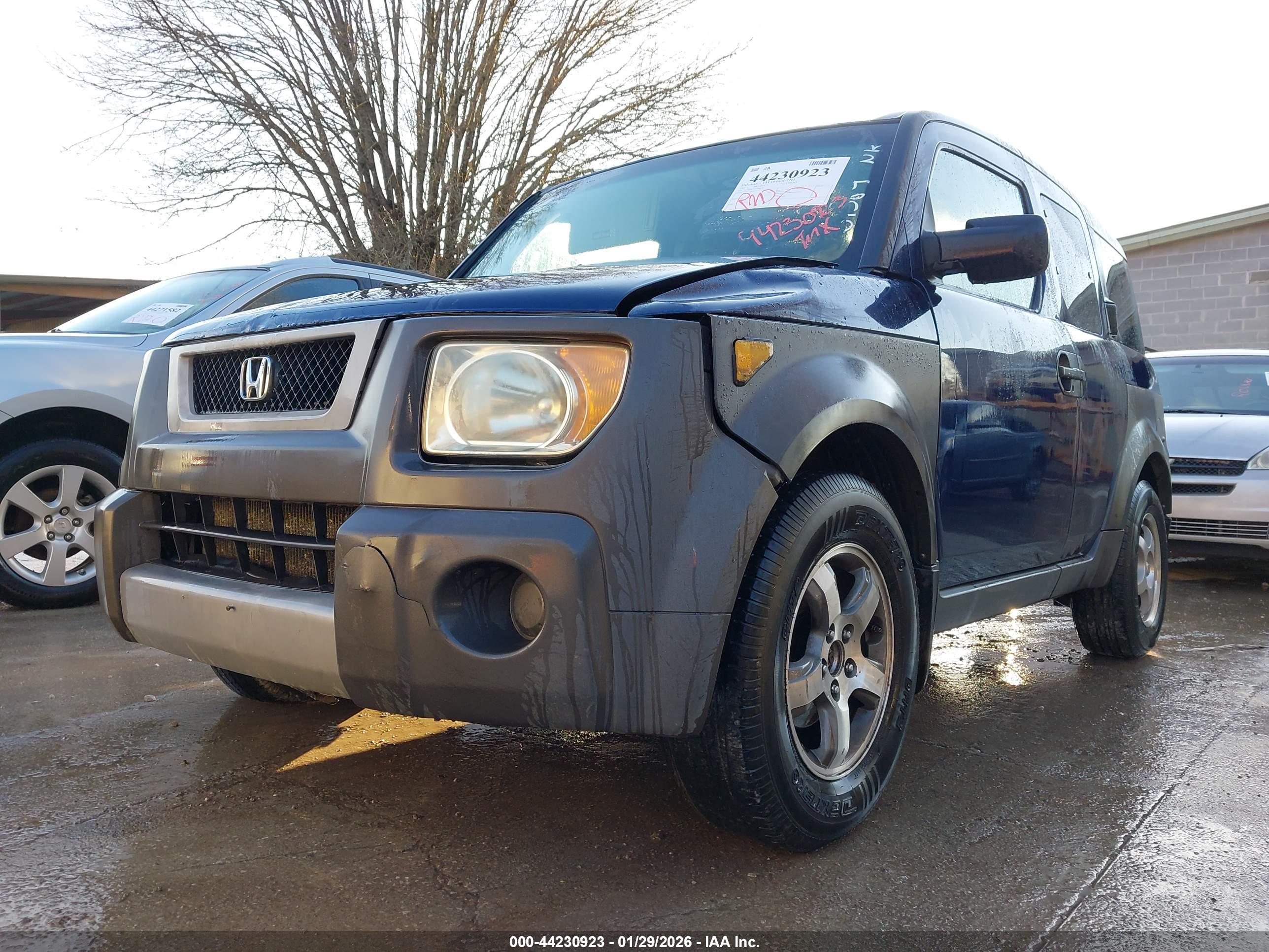 HONDA ELEMENT image 2