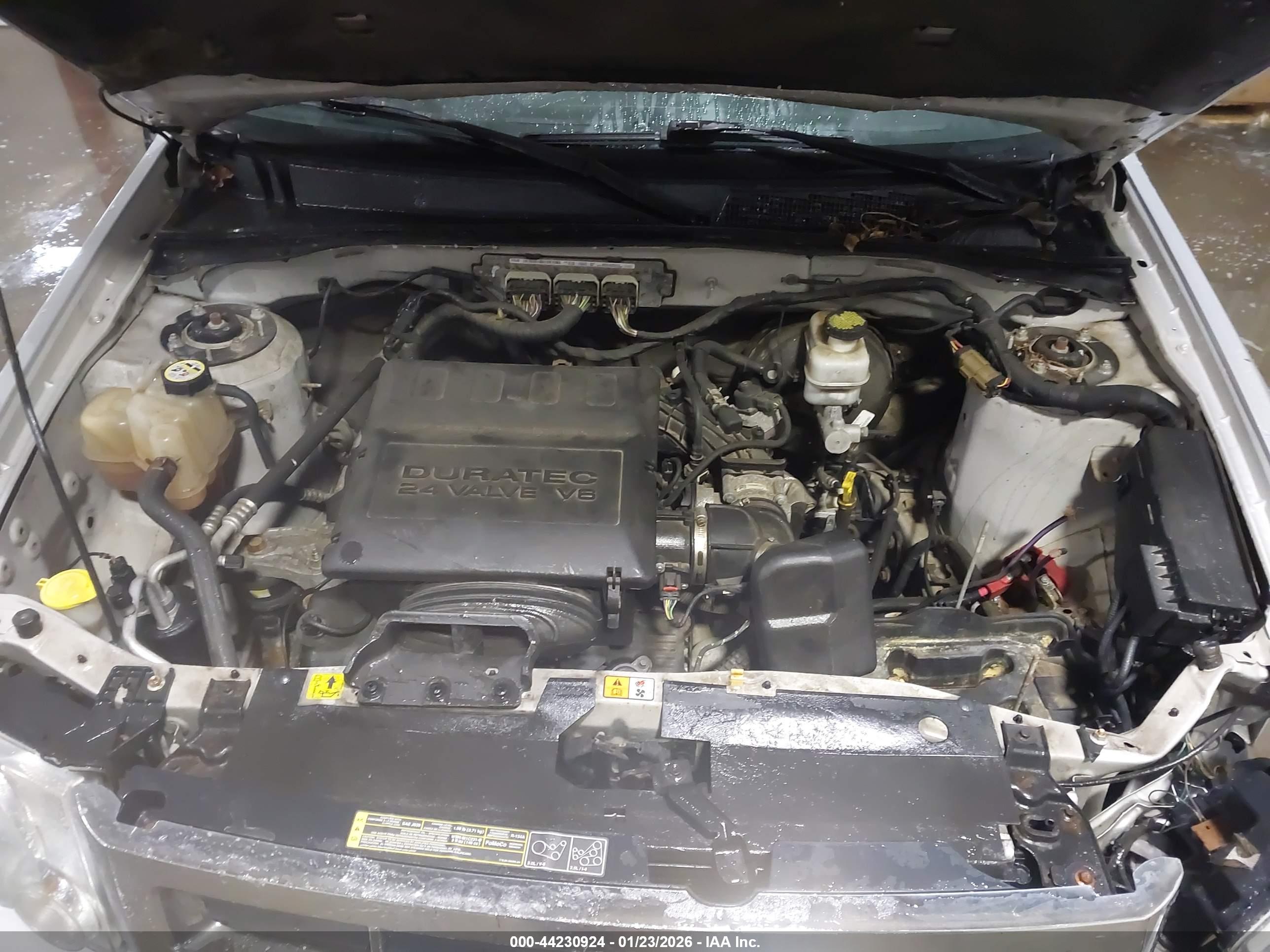 FORD ESCAPE image 10