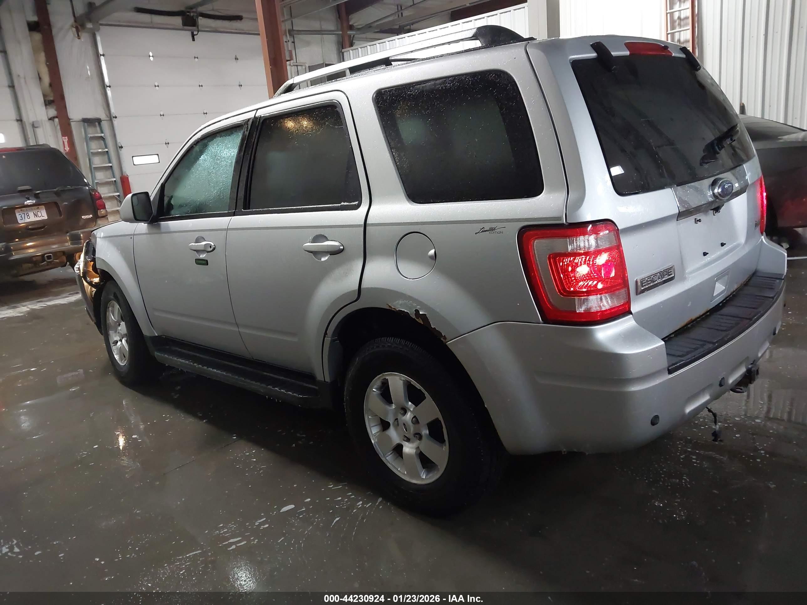 FORD ESCAPE image 3
